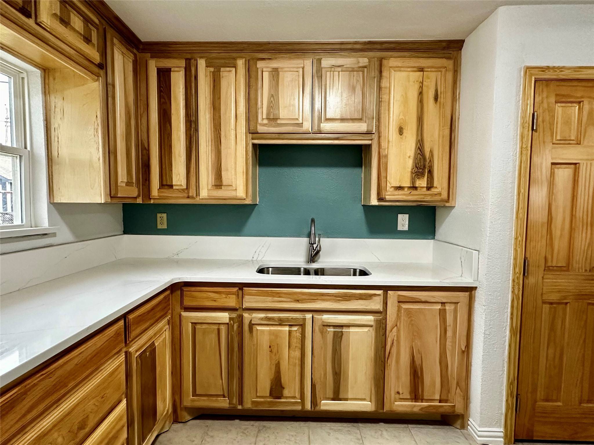Fort Worth, TX 76116,5009 Royal DR