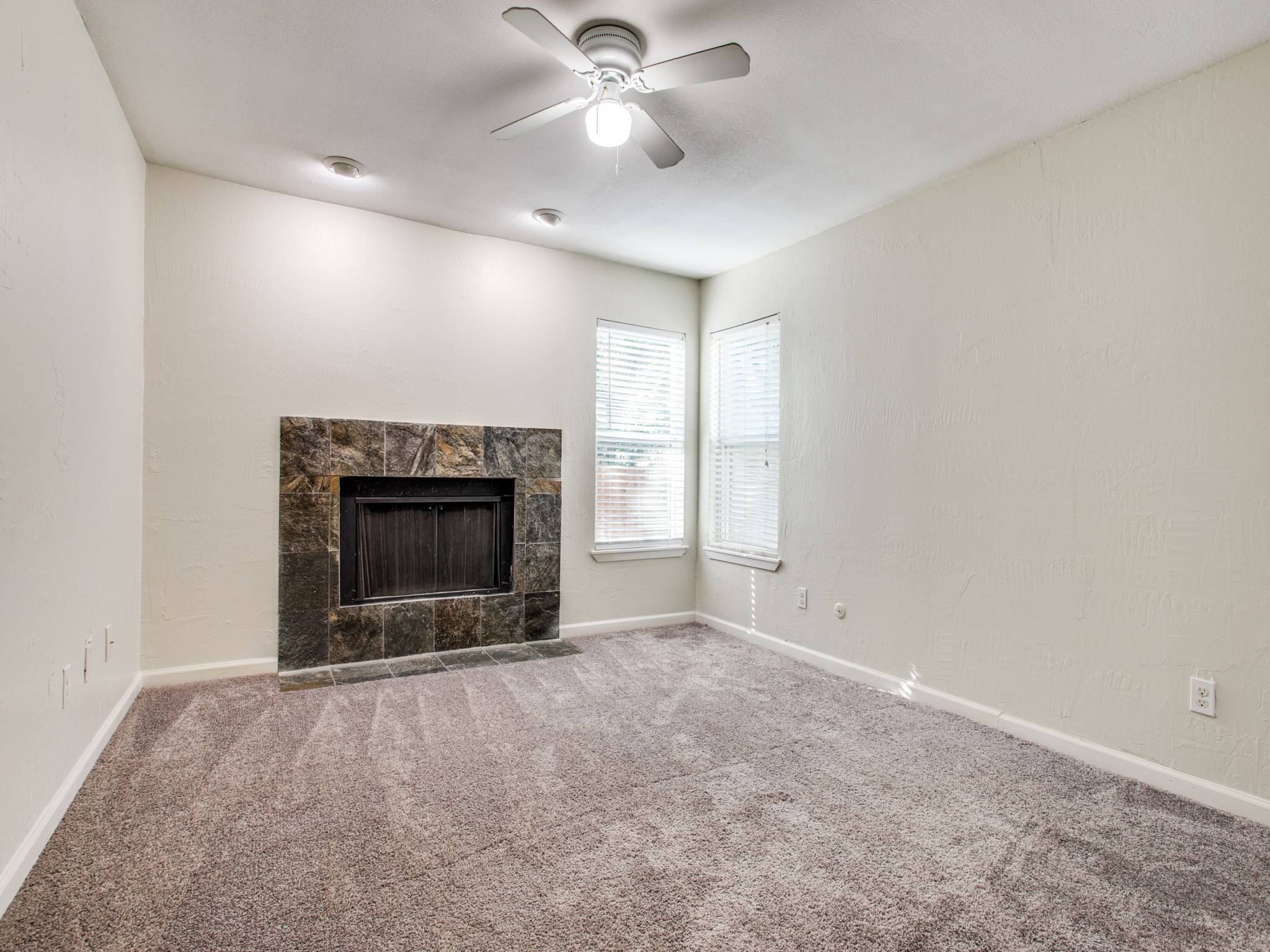 Fort Worth, TX 76110,2209-11 Park Hill DR #2211