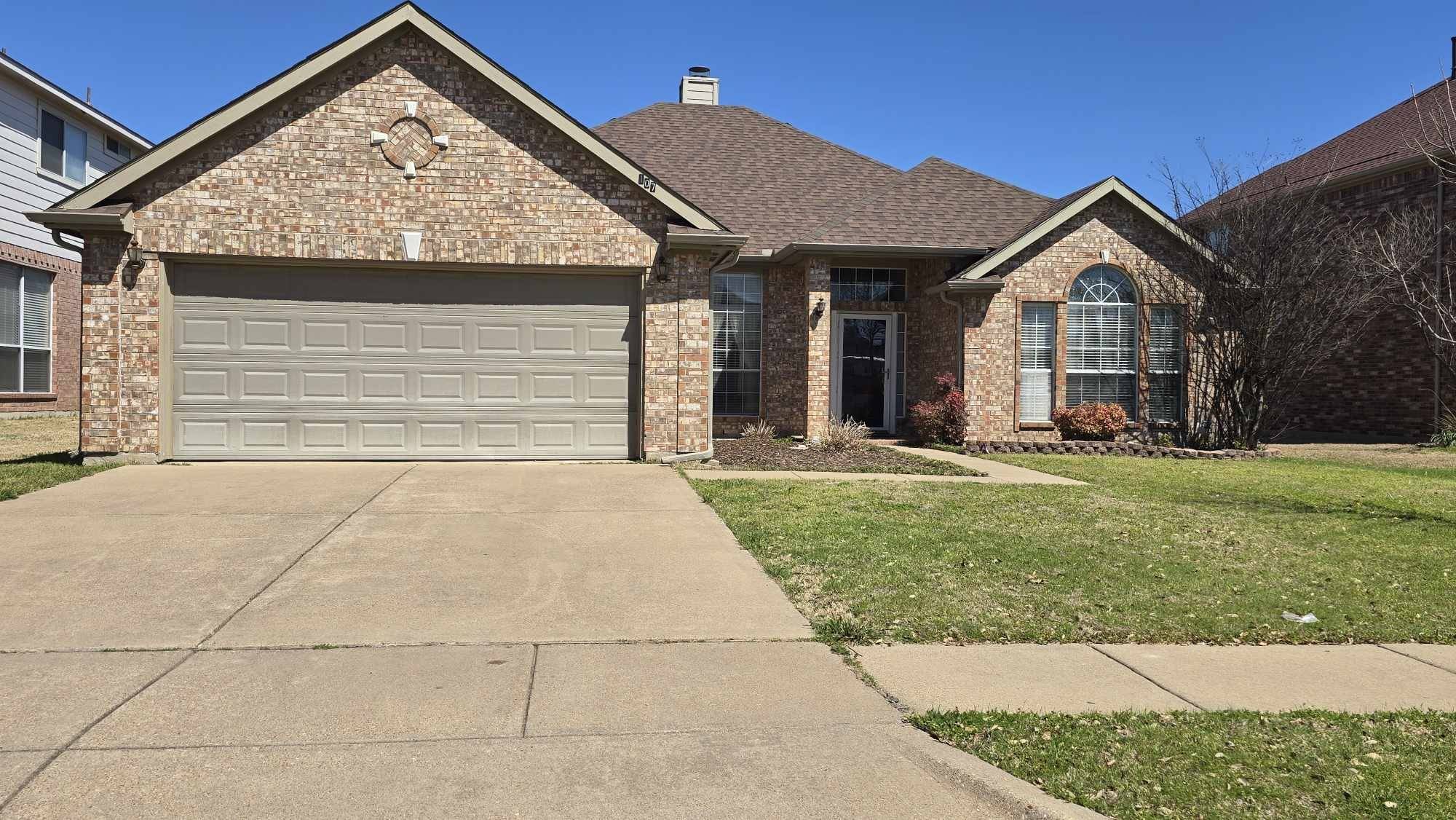 Arlington, TX 76002,107 Ithaca CT