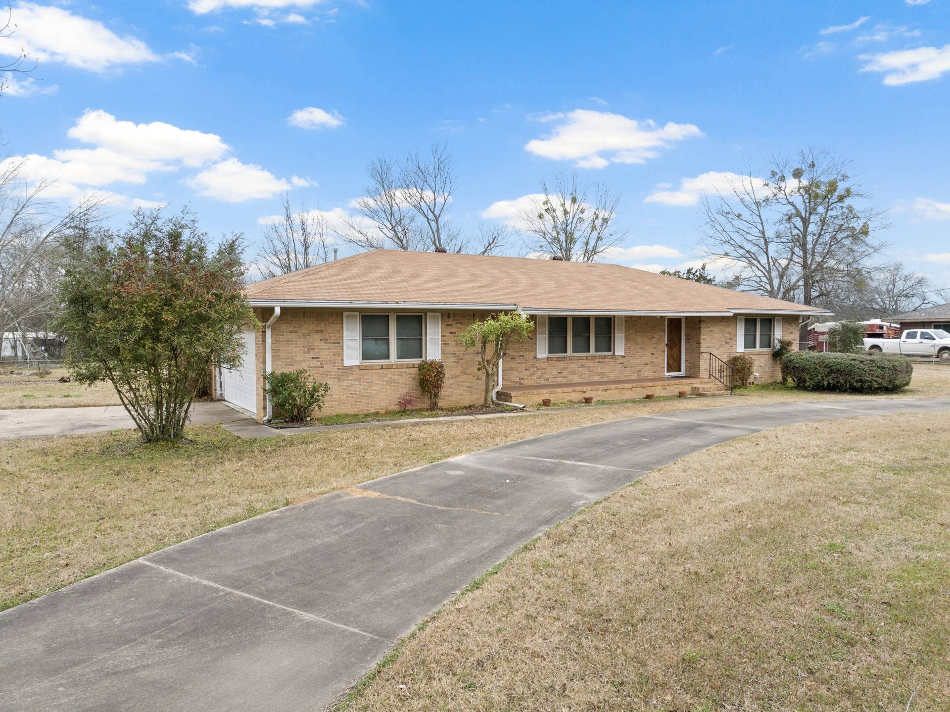 Naples, TX 75568,503 FRONT ST