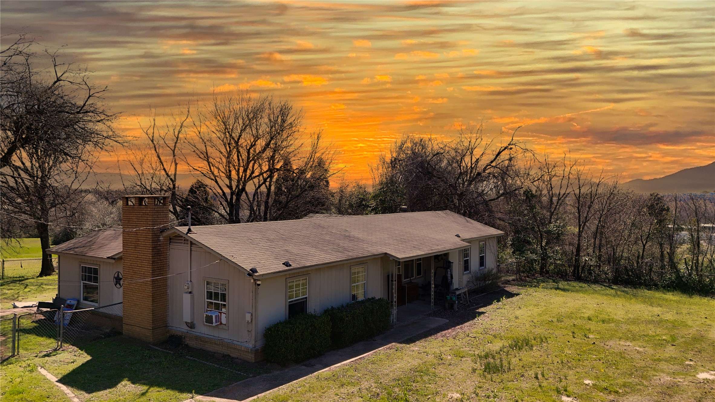Athens, TX 75752,2304 NE Loop 7