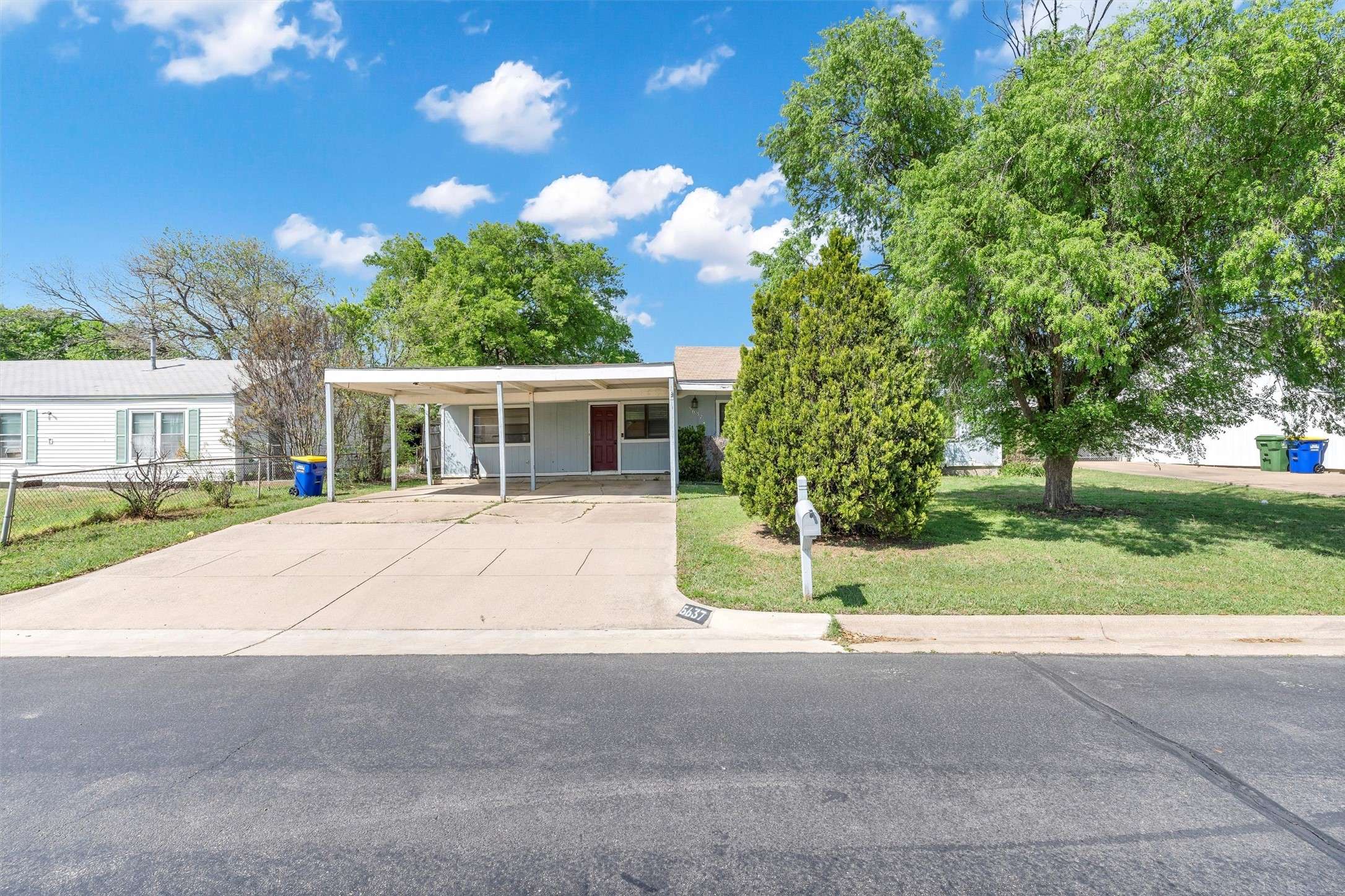 Watauga, TX 76148,5637 Bonnie DR