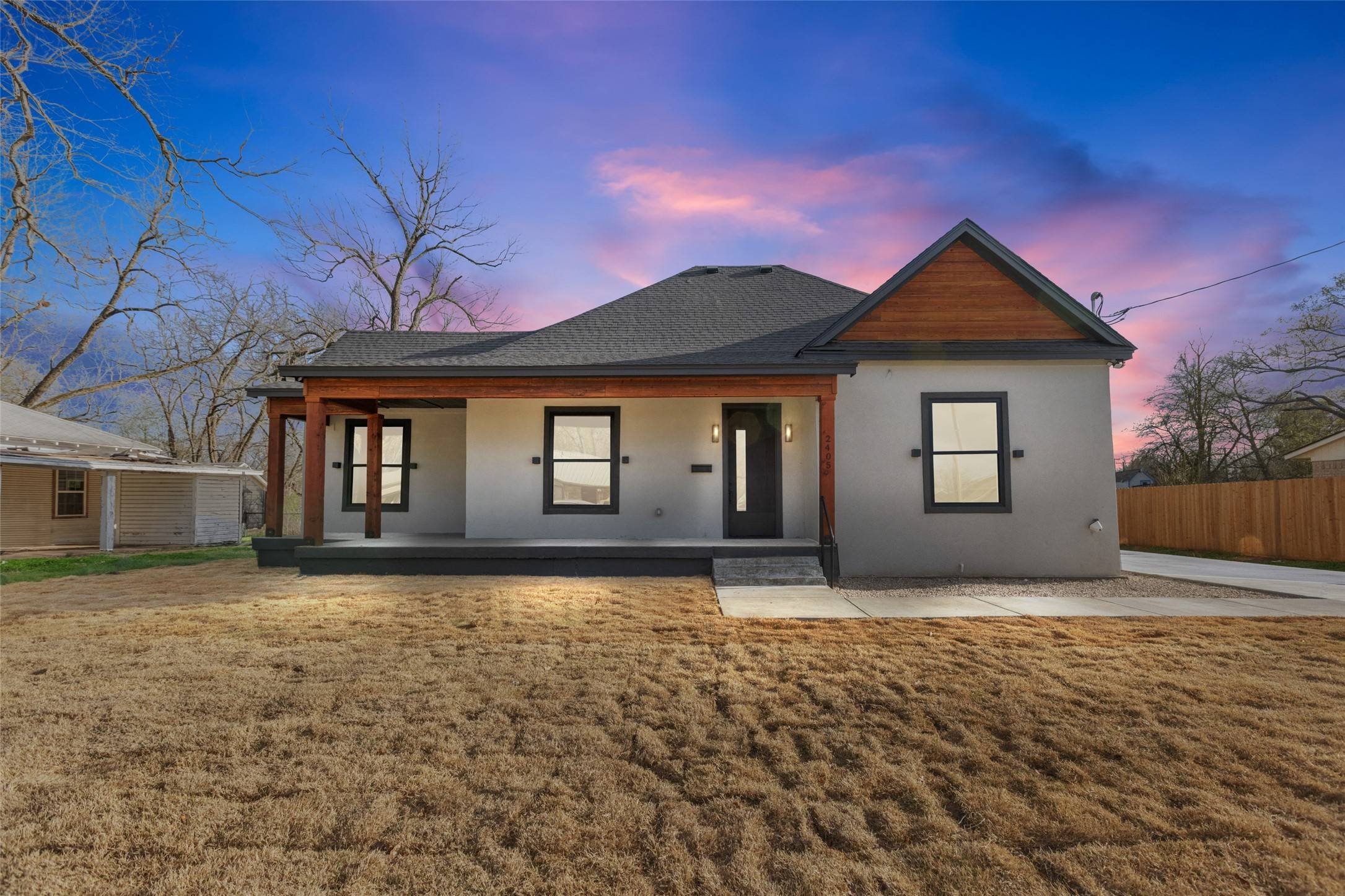 Paris, TX 75460,2405 W Austin ST