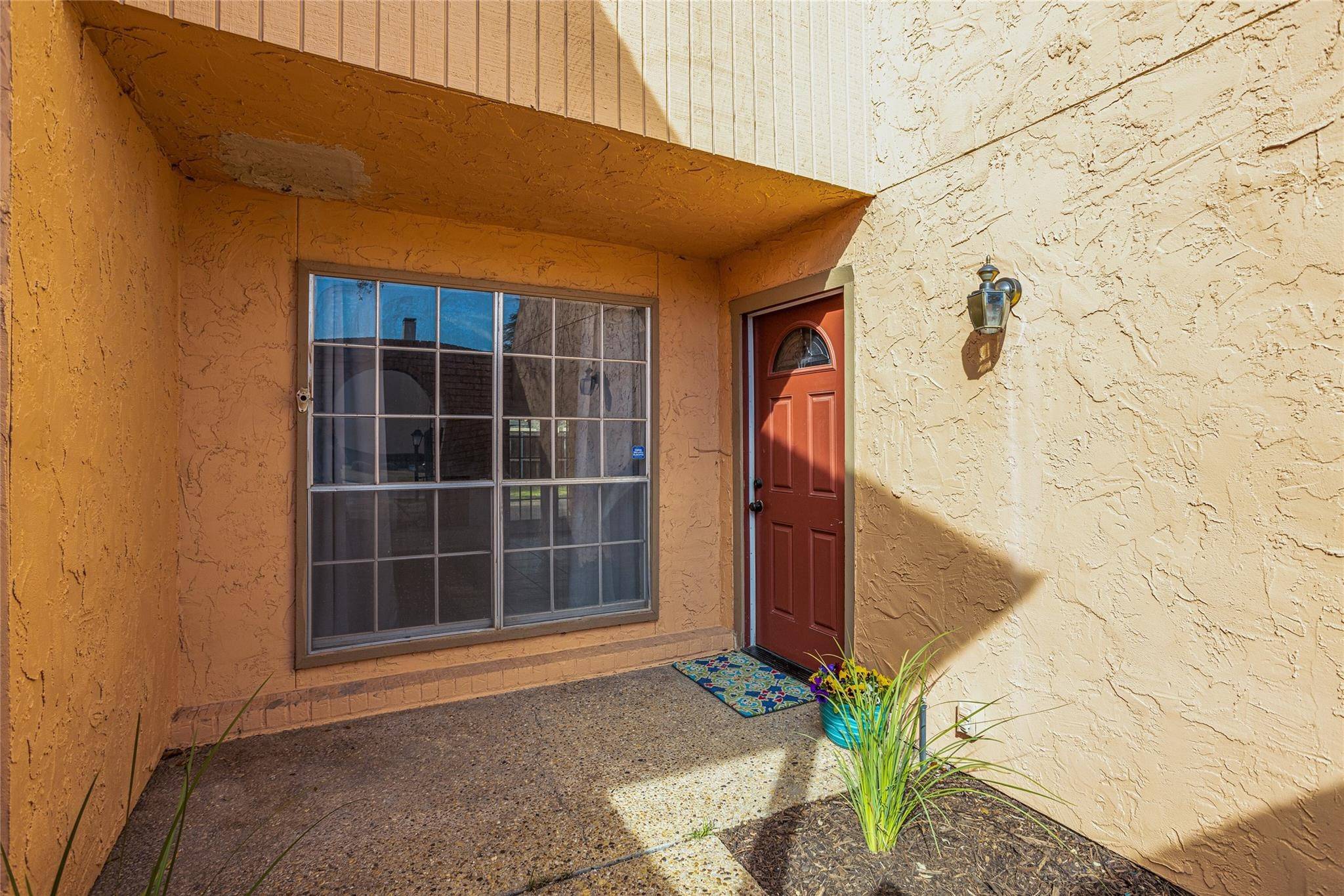 Dallas, TX 75243,9219 Chimney Sweep LN