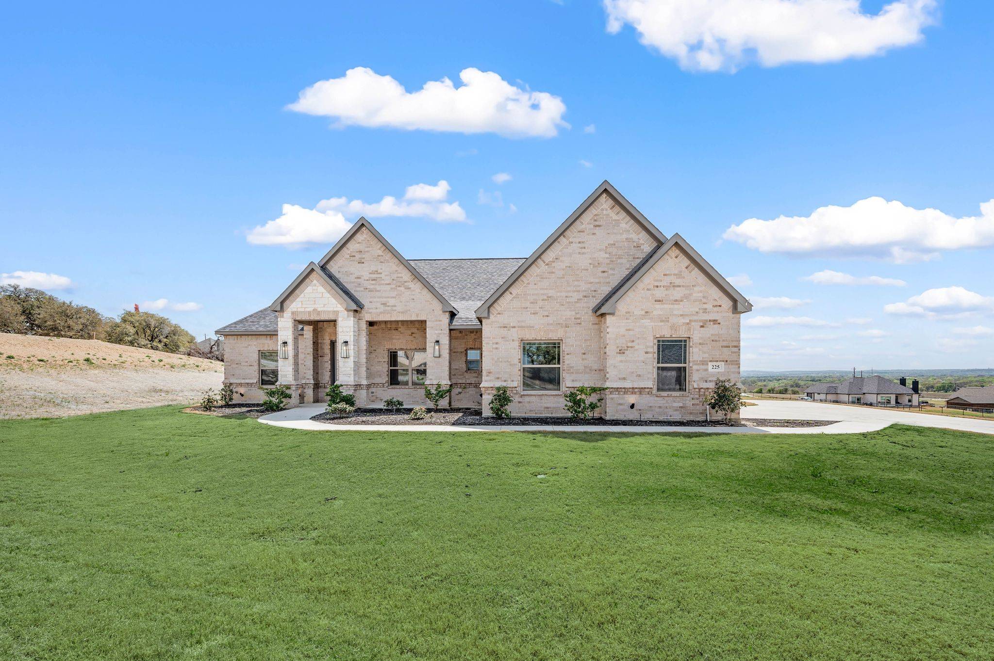 Weatherford, TX 76085,225 Oak Meadow LN