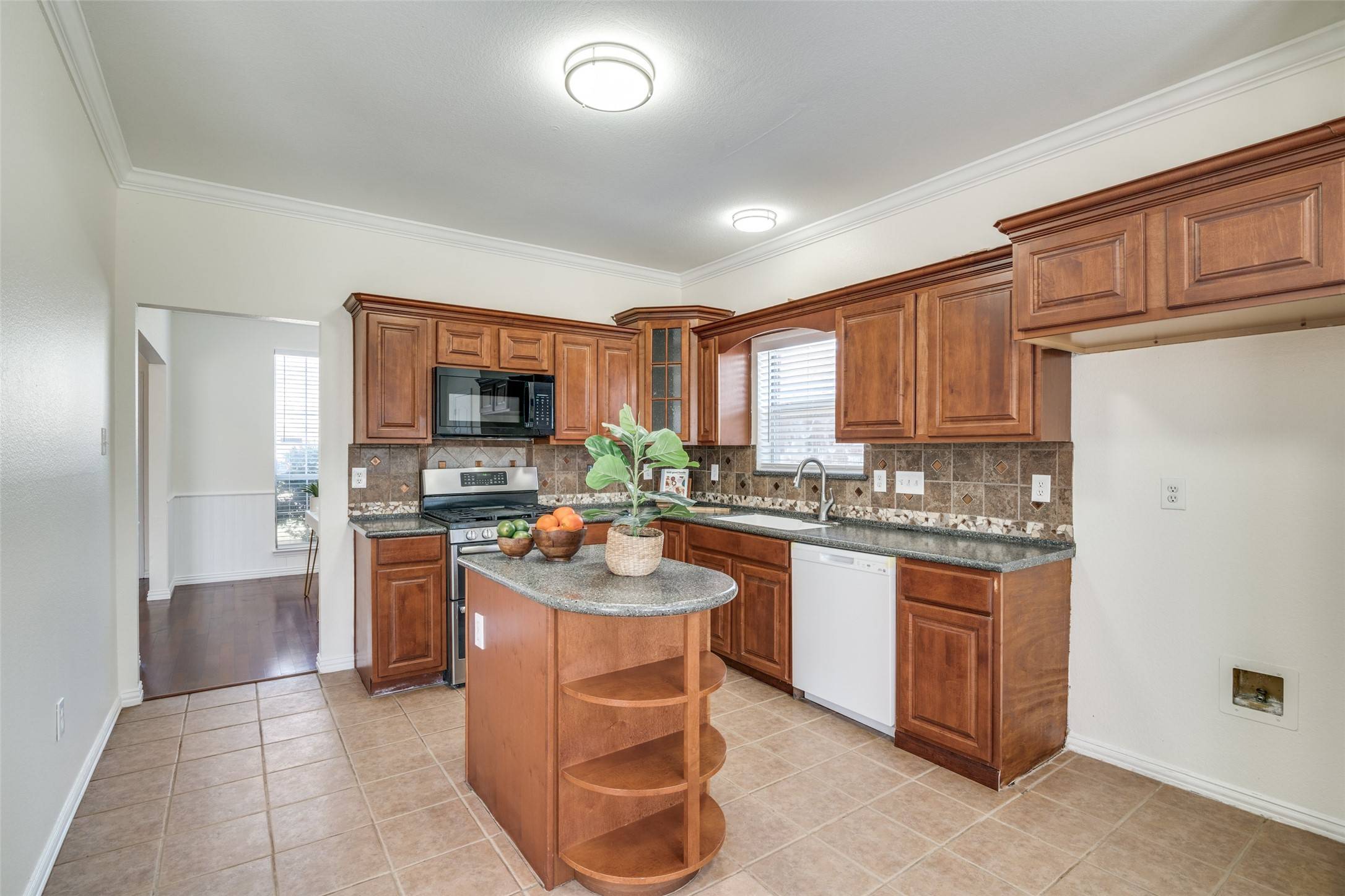 Rowlett, TX 75088,8014 Straits DR