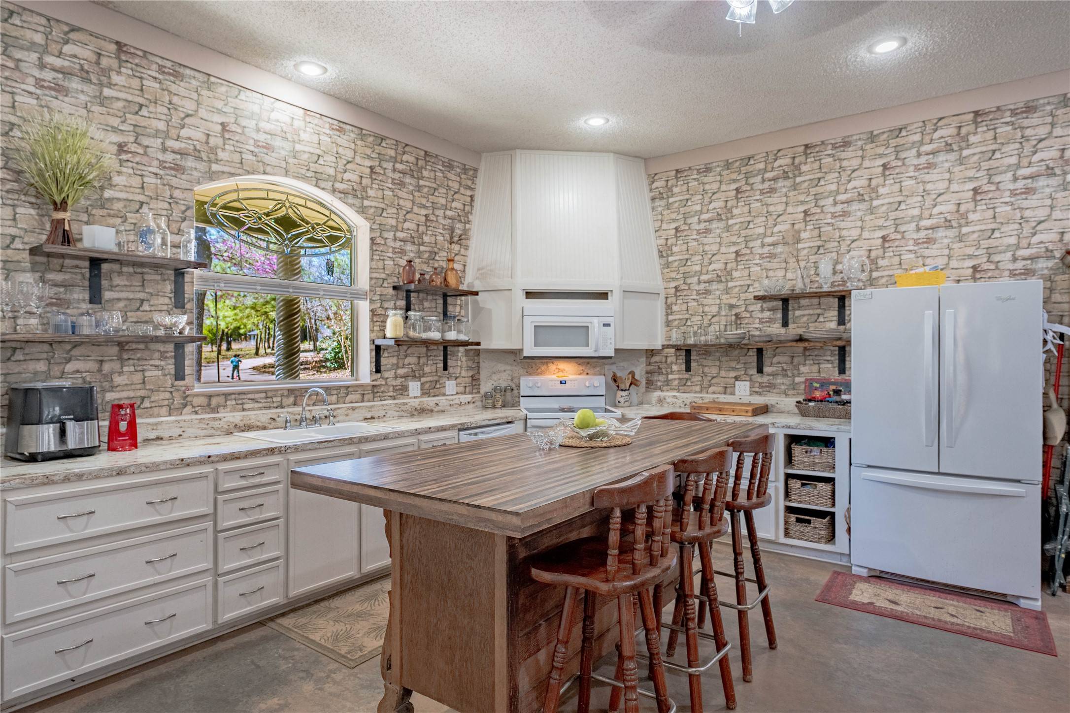 Athens, TX 75751,7301 Land Grant TRL