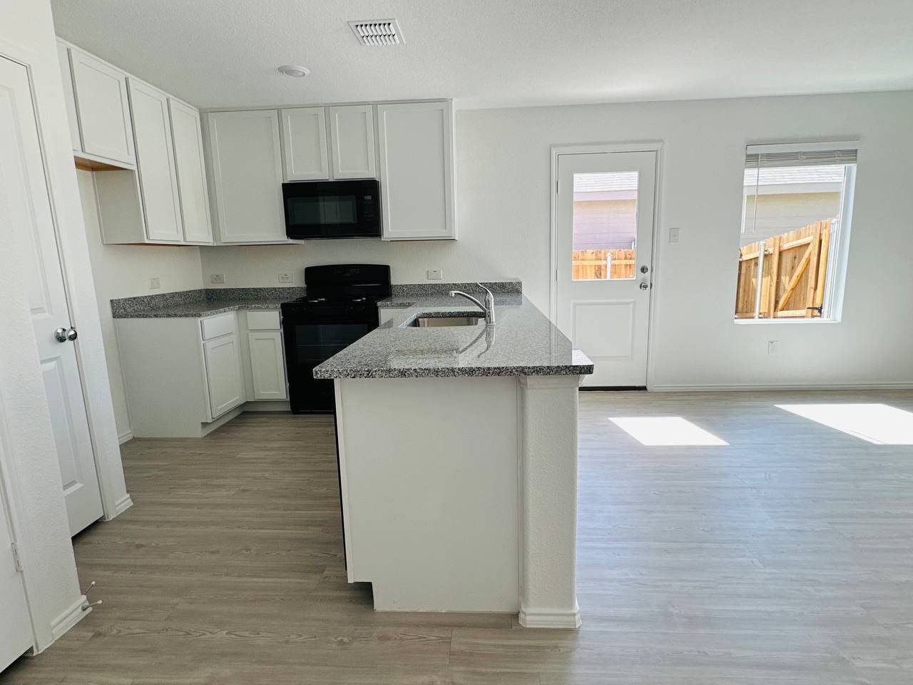 Mckinney, TX 75071,8908 Red Fox TRL