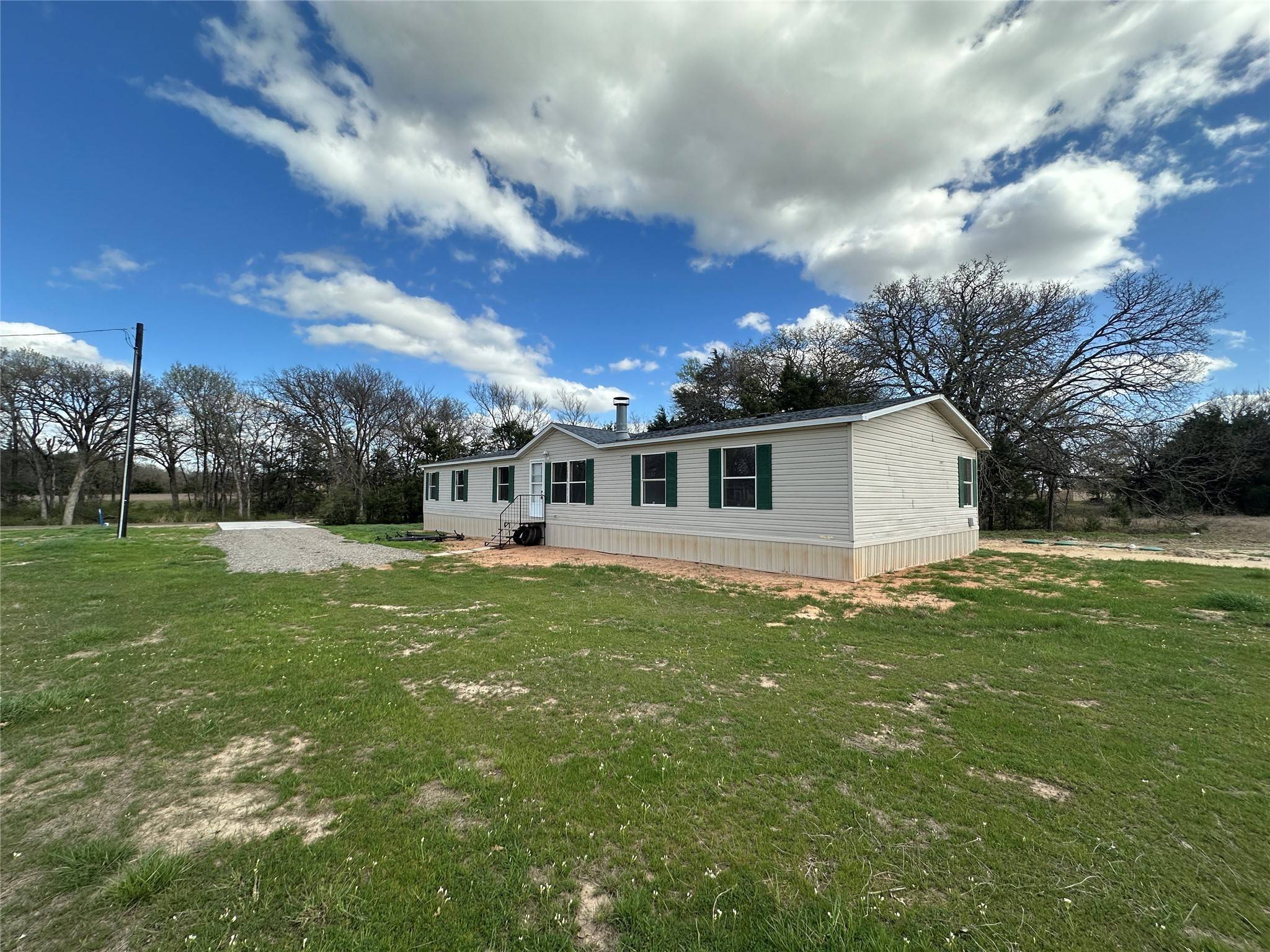 Bonham, TX 75418,230 Largo ST