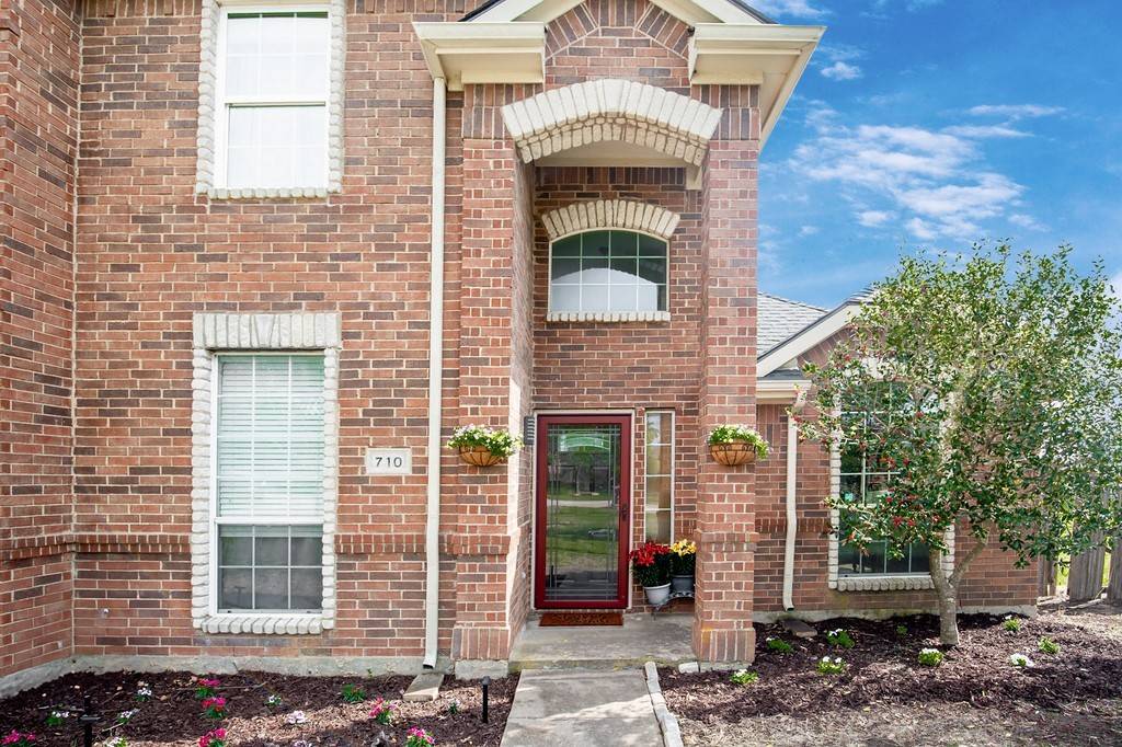 Waxahachie, TX 75167,710 Mason LN