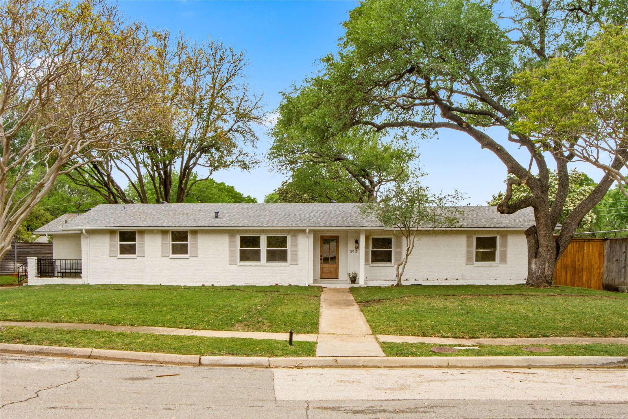 Dallas, TX 75244,3911 Circle Bluff CT
