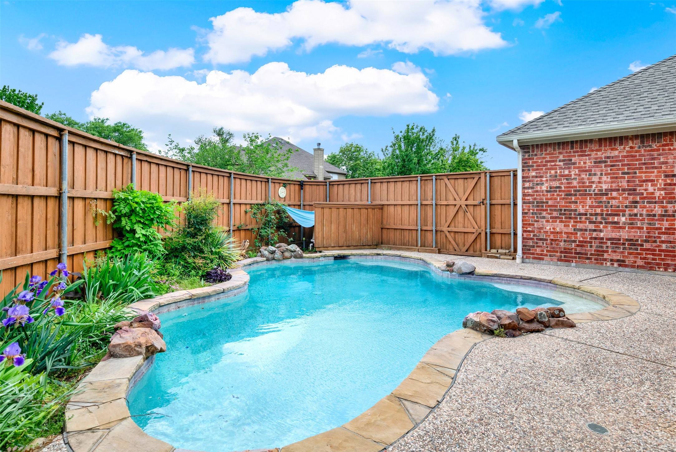 Richardson, TX 75082,5808 Southampton DR