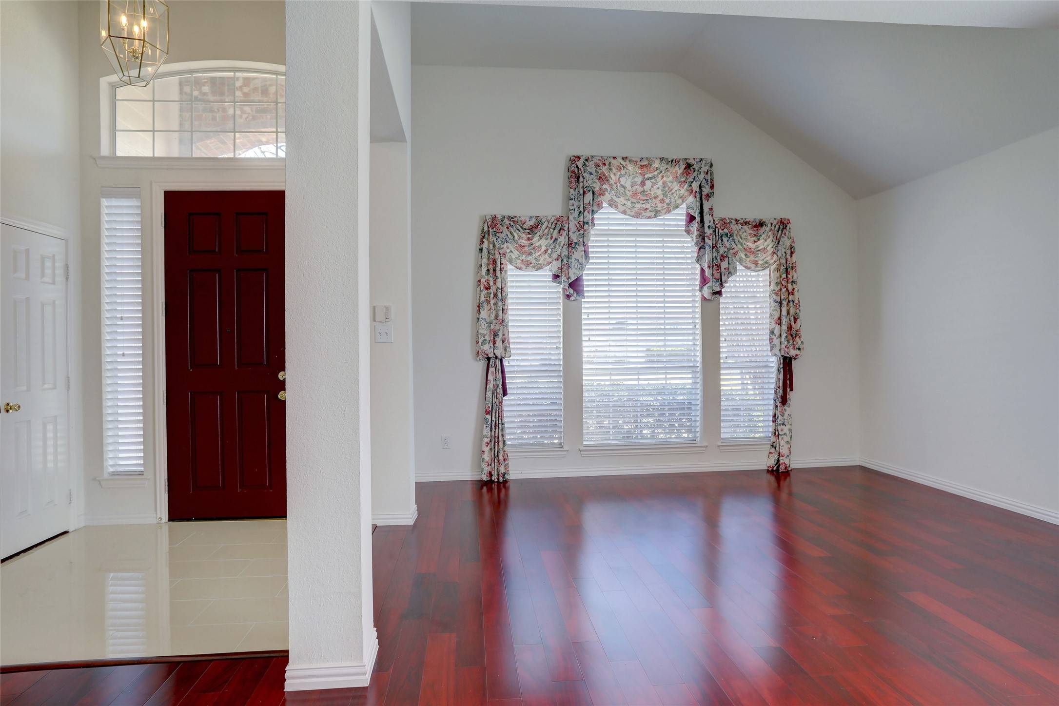 Garland, TX 75040,2801 Pecan Meadow DR