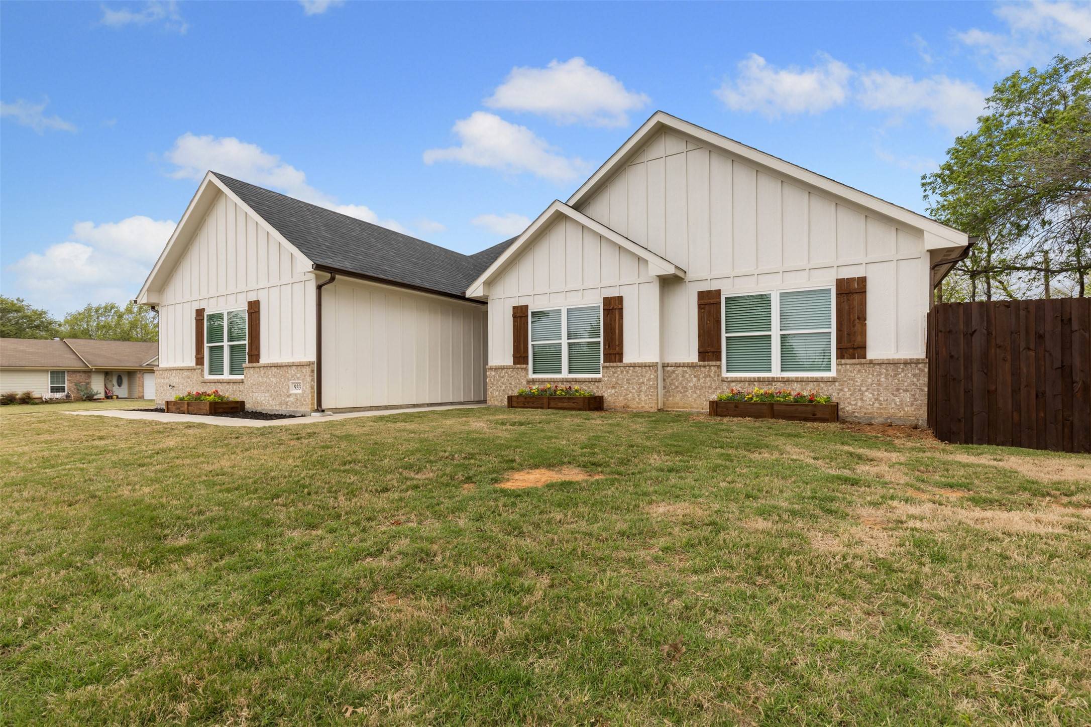 Burleson, TX 76028,933 Aspen CT
