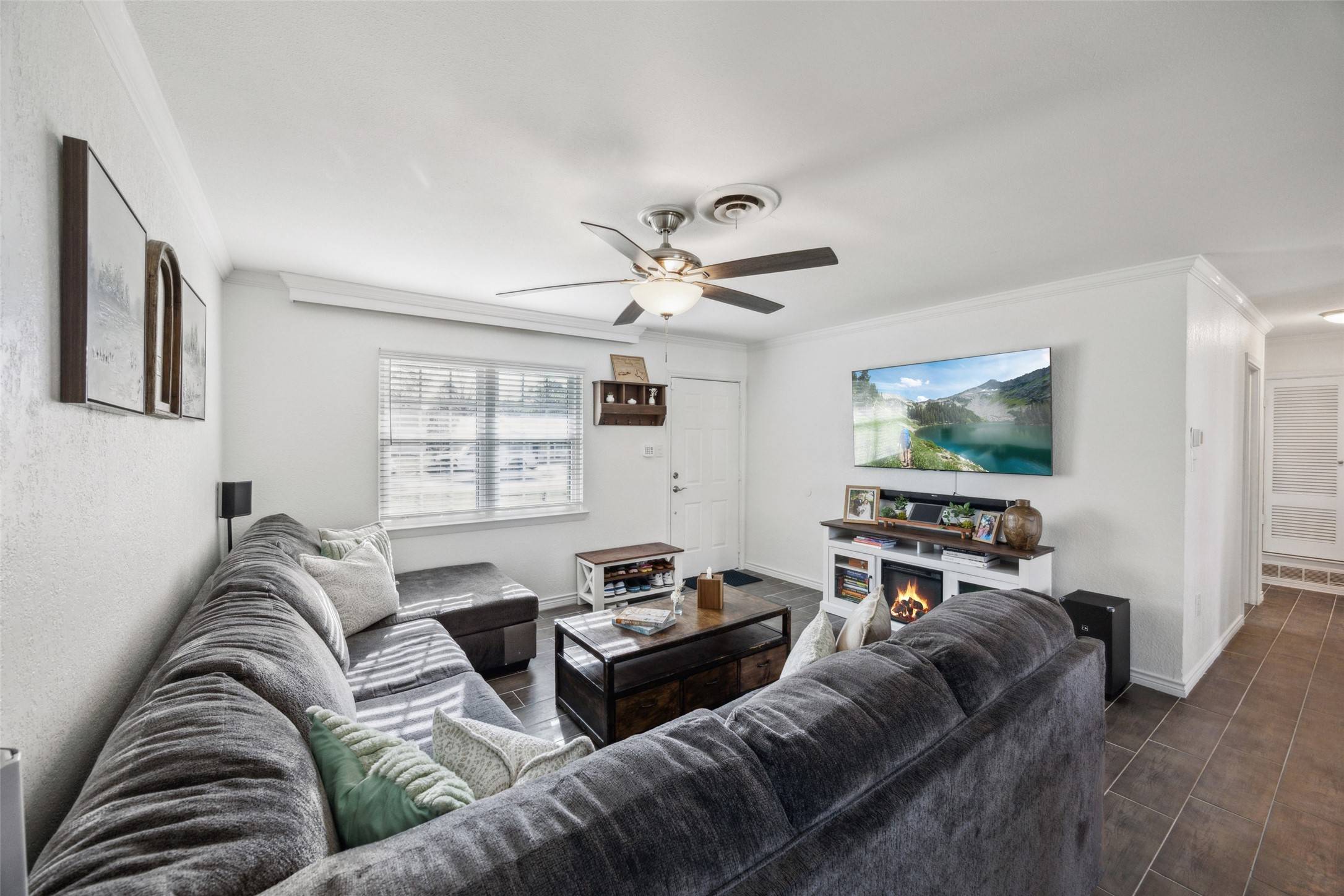 Euless, TX 76039,1013 Crane DR