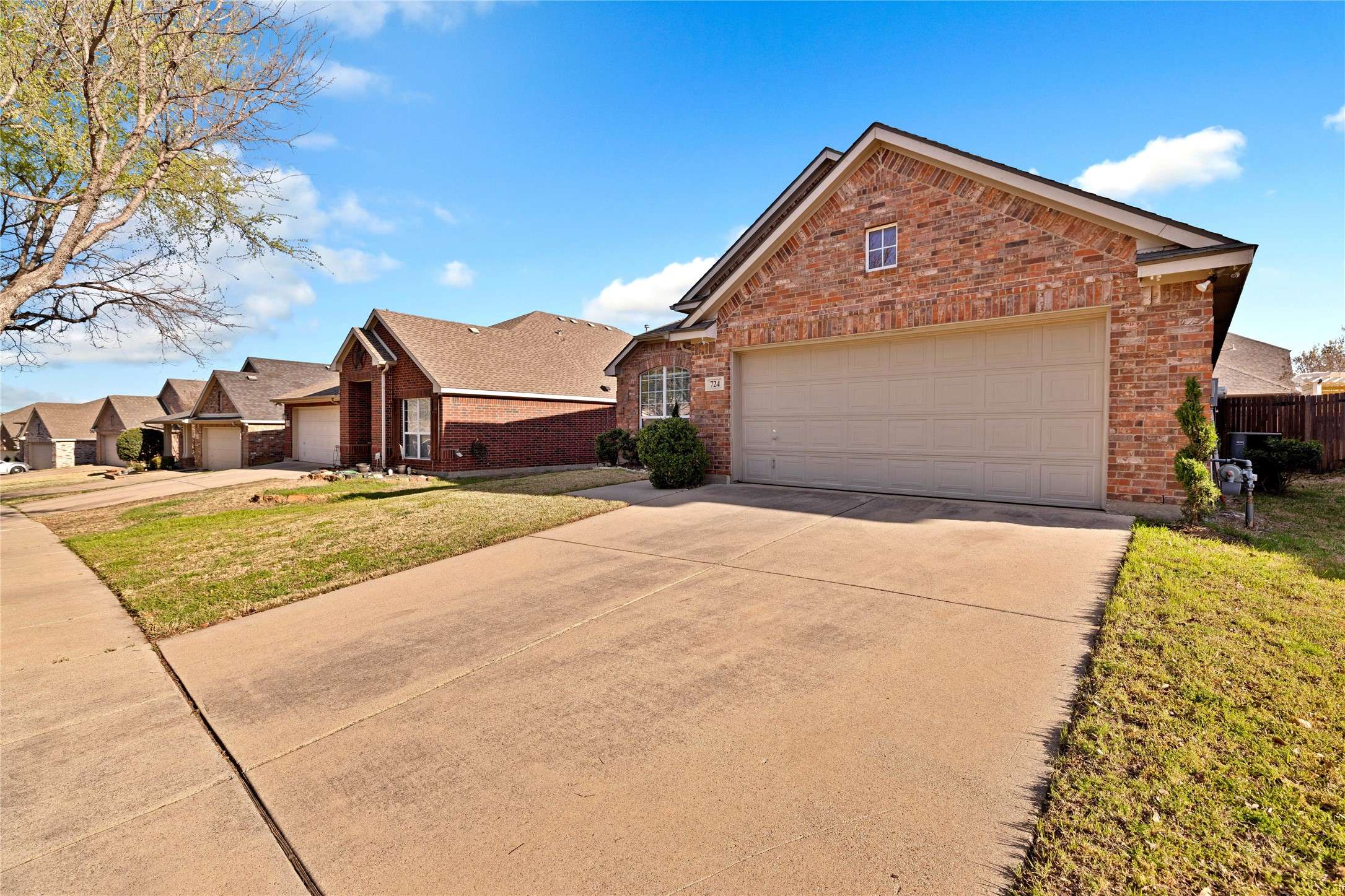 Fort Worth, TX 76131,724 Darlington TRL
