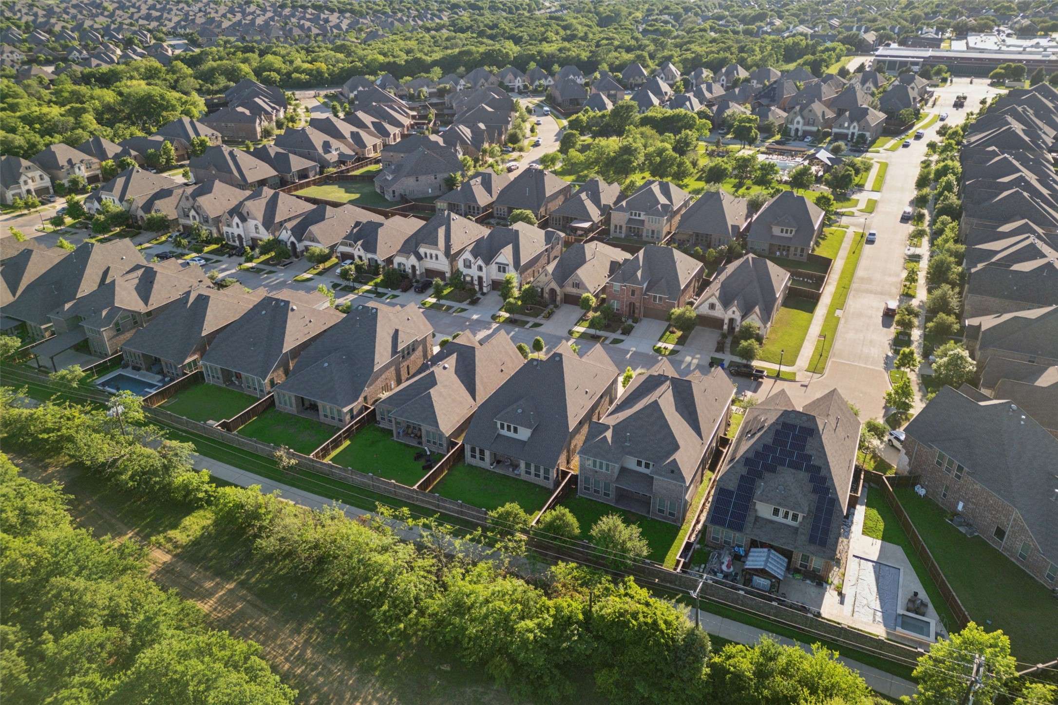 Euless, TX 76039,908 Gray Hawk LN