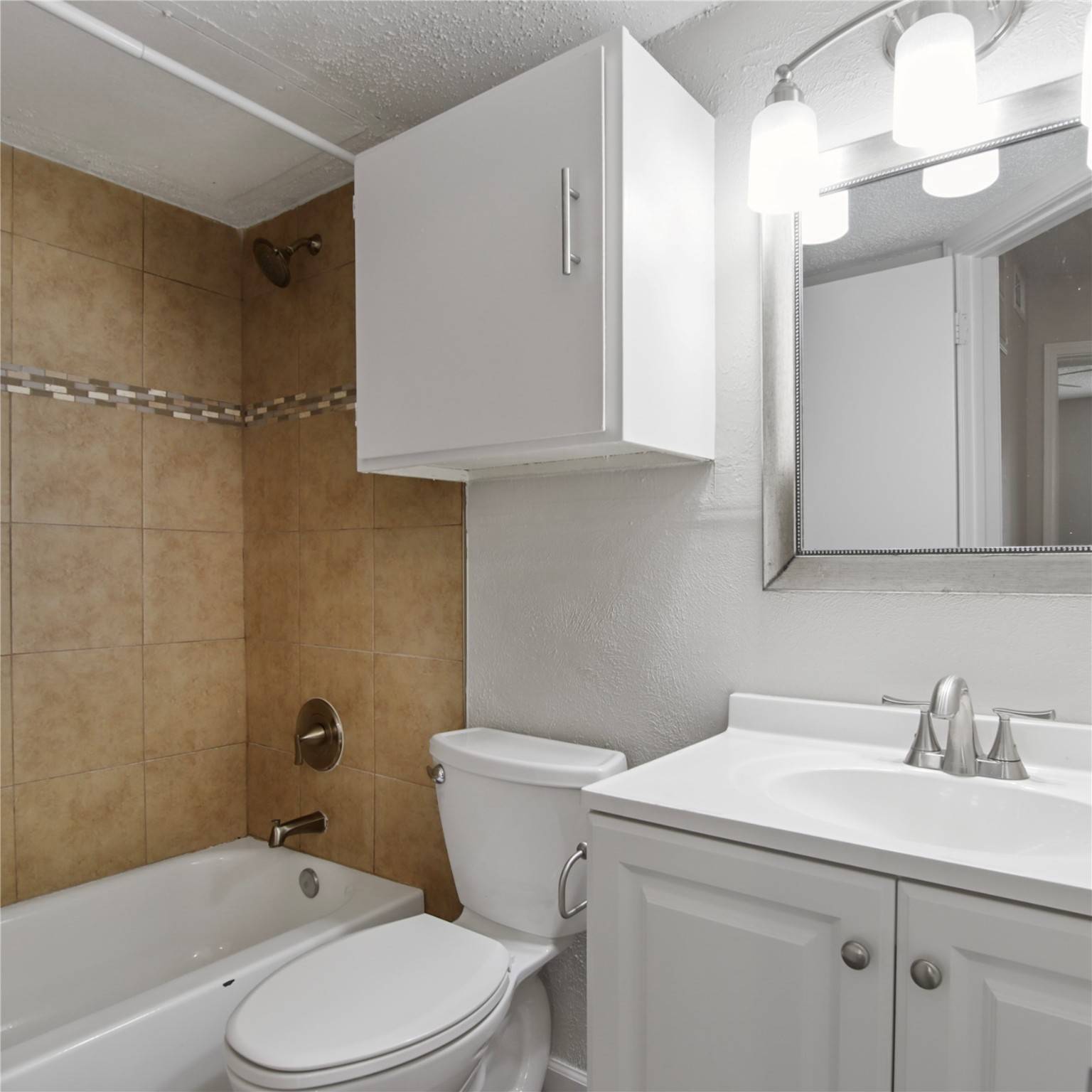 Dallas, TX 75243,9520 Royal LN #123