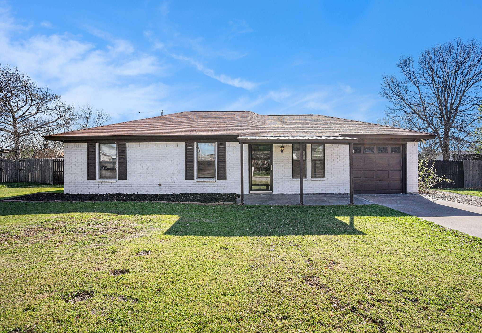 Burleson, TX 76028,441 White Oak LN