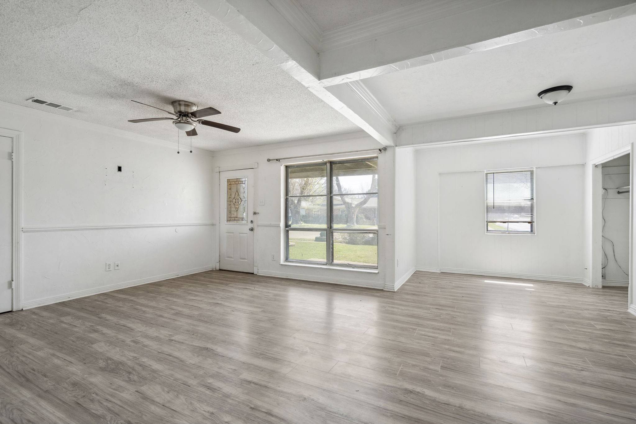 Garland, TX 75042,1533 Meadowcrest DR