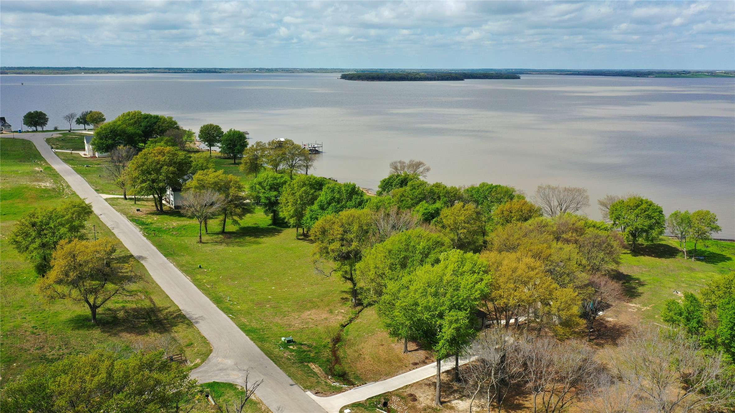 Mabank, TX 75143,1520 Shoreline DR