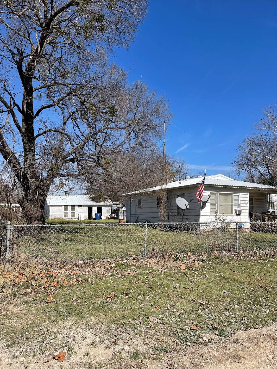 Bridgeport, TX 76426,310 W Cobb ST