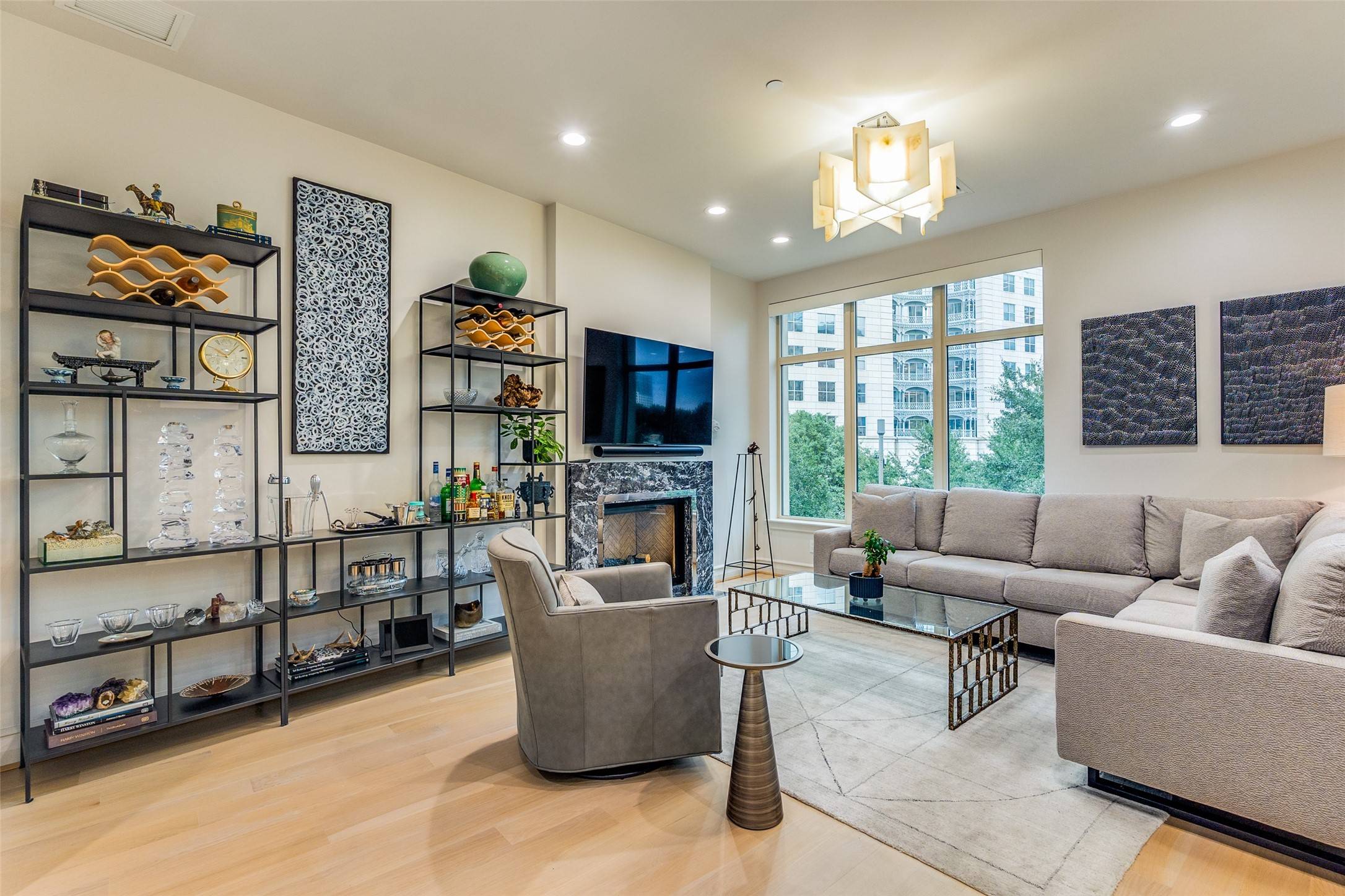 Dallas, TX 75201,2555 N Pearl ST #303