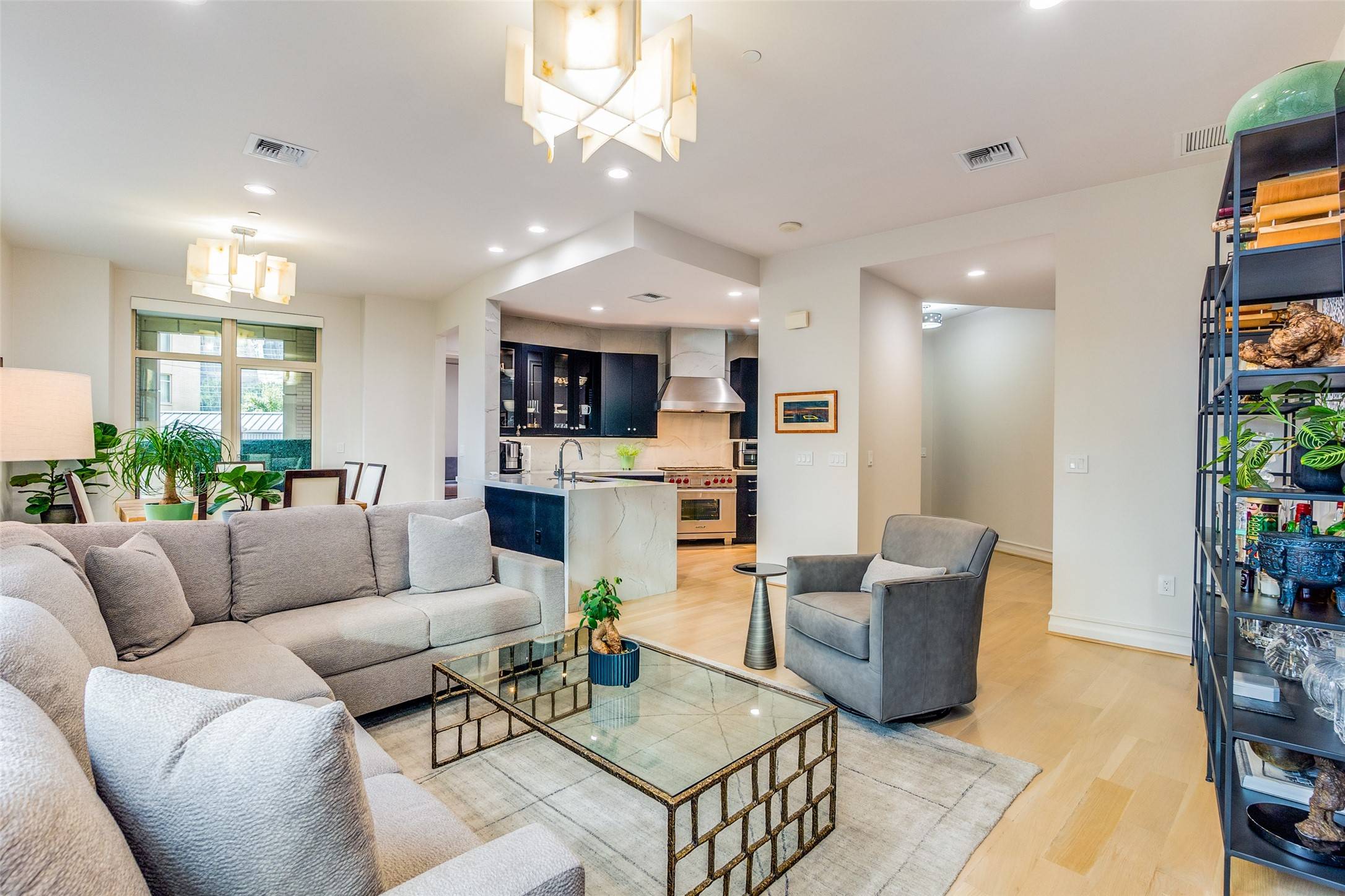 Dallas, TX 75201,2555 N Pearl ST #303