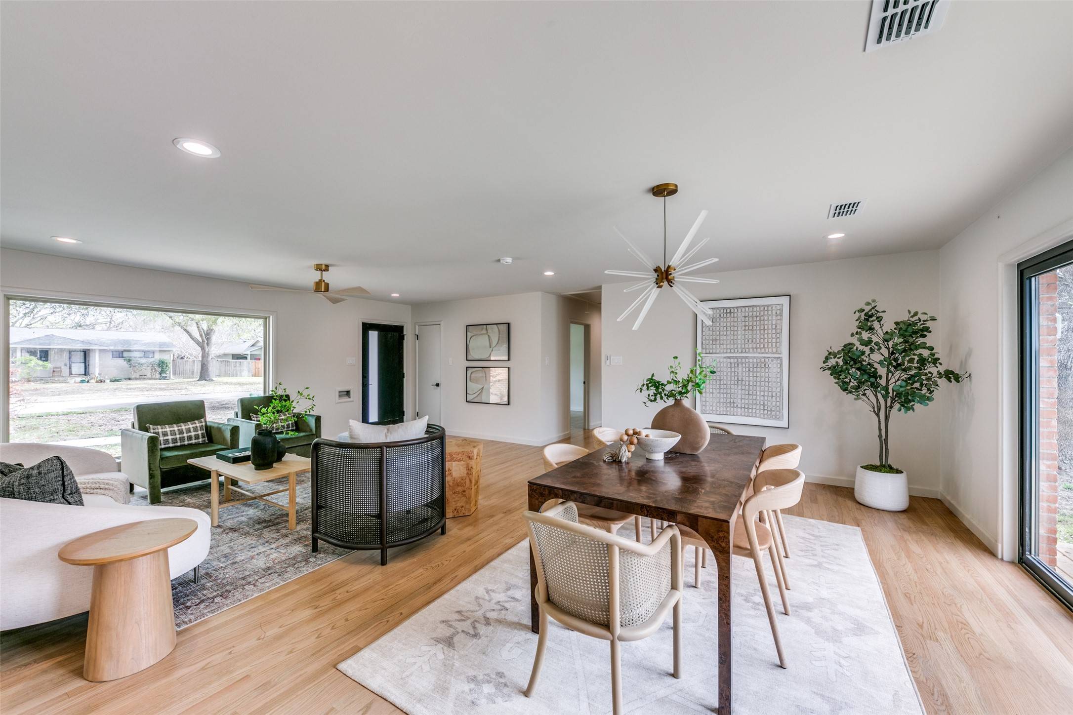 Dallas, TX 75218,9931 Donegal DR