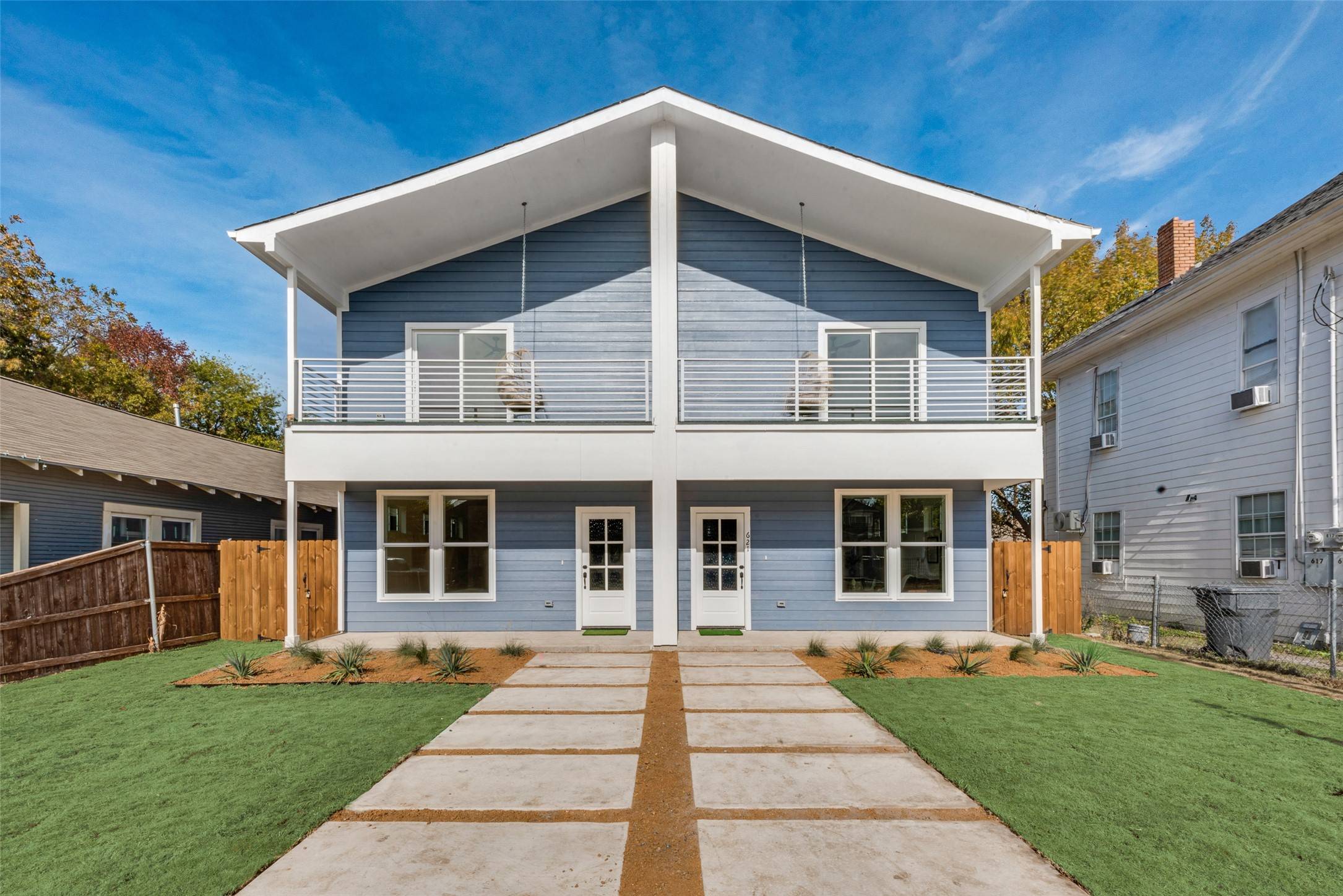 Dallas, TX 75208,621 Melba ST
