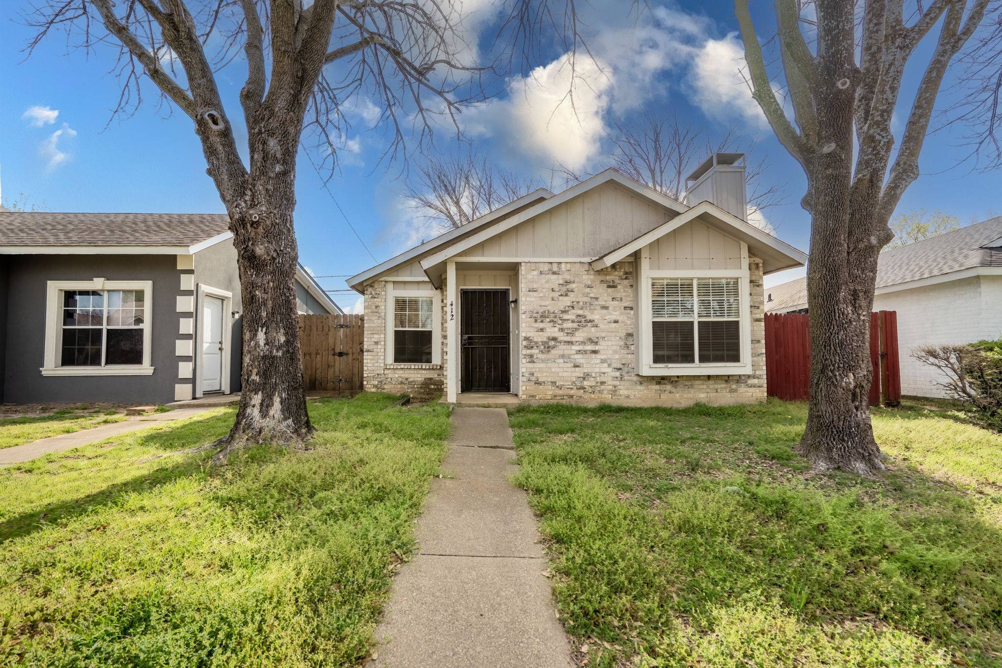 Dallas, TX 75217,412 Pleasant Meadows LN