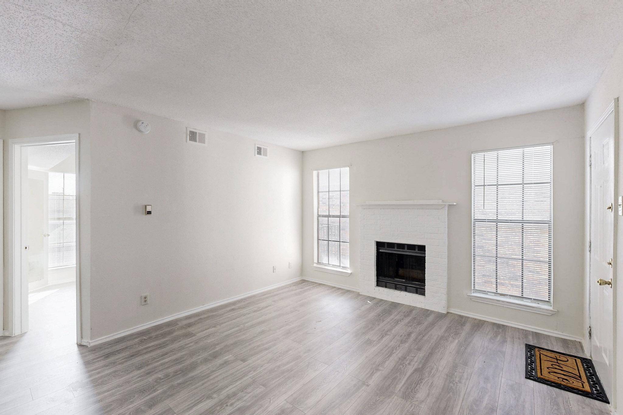 Dallas, TX 75243,9520 Royal LN #308