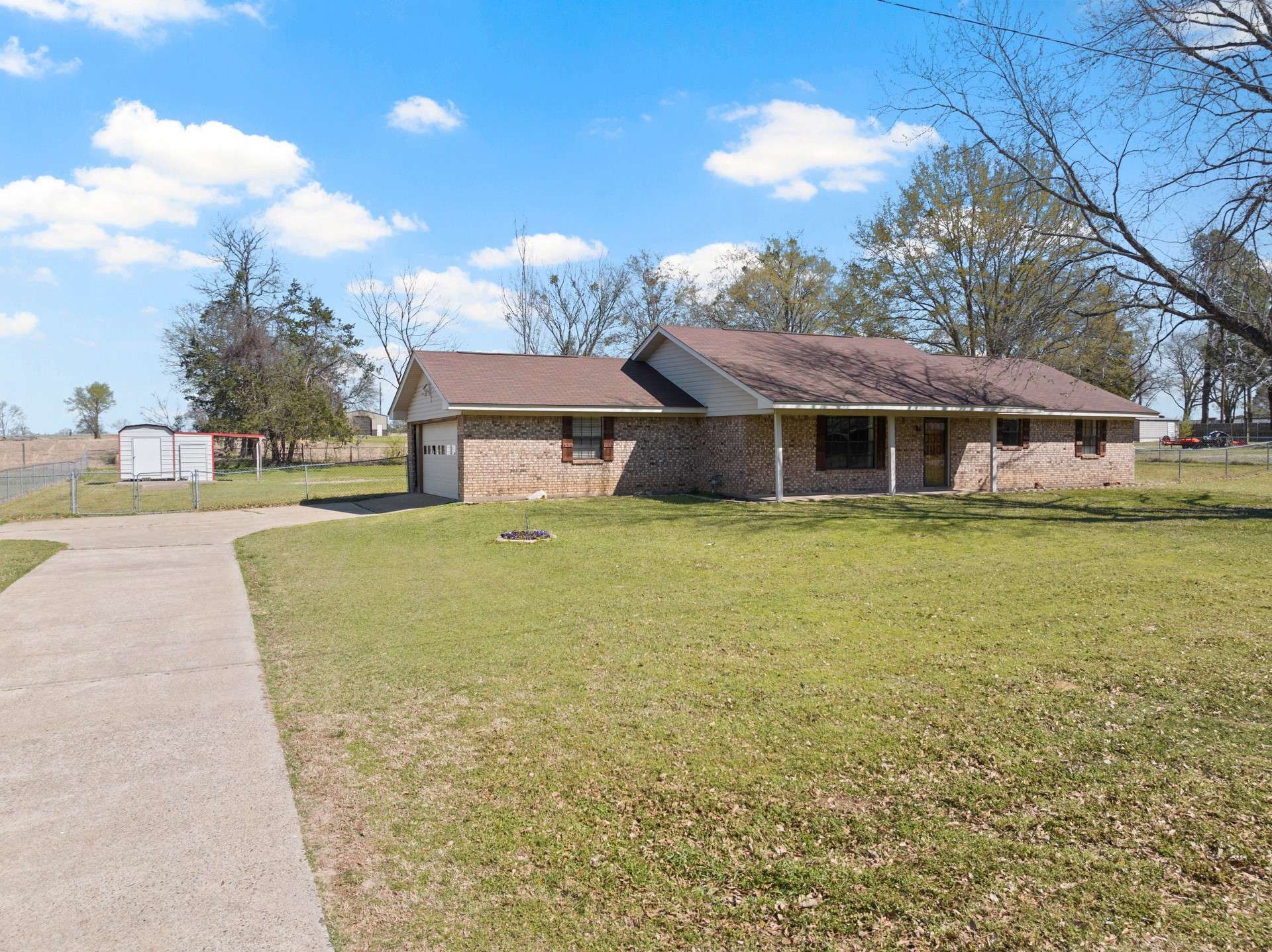 Omaha, TX 75571,711 Walnut ST