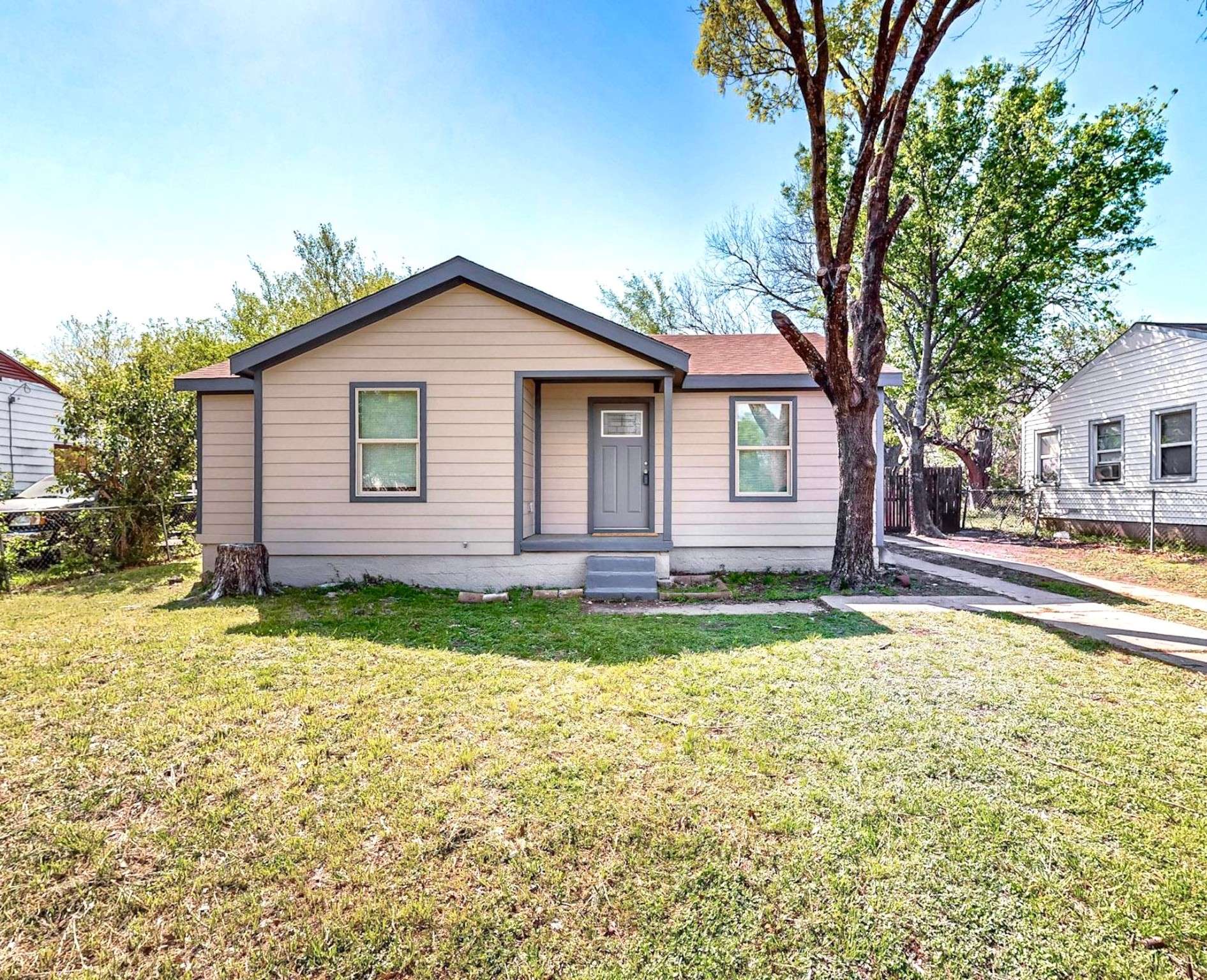 Dallas, TX 75216,3215 Idaho AVE
