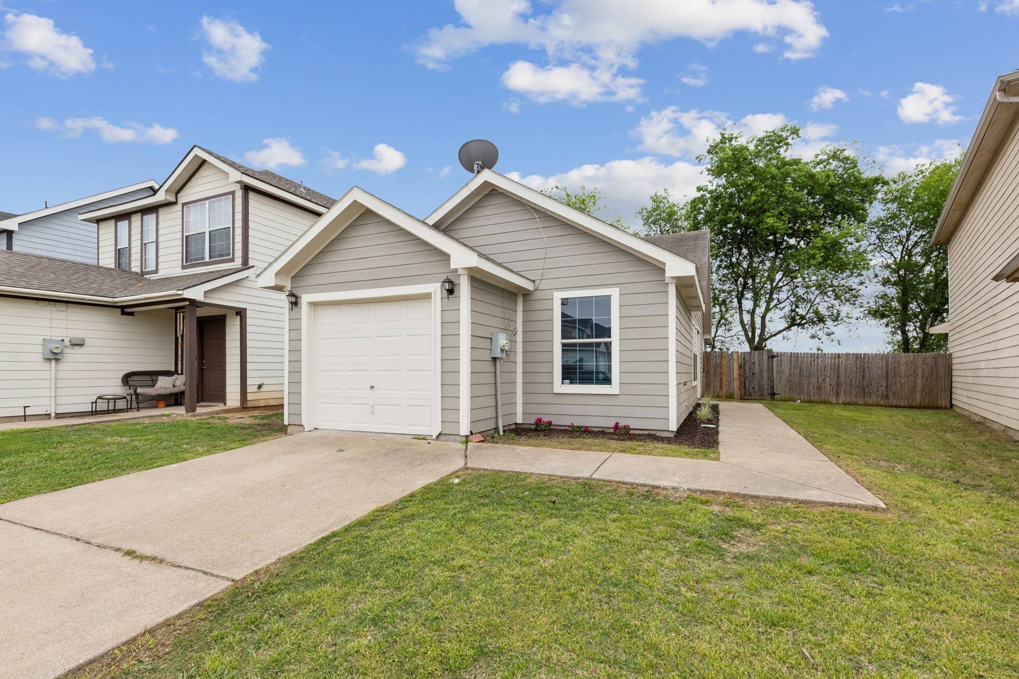 Fort Worth, TX 76140,1304 Pine LN