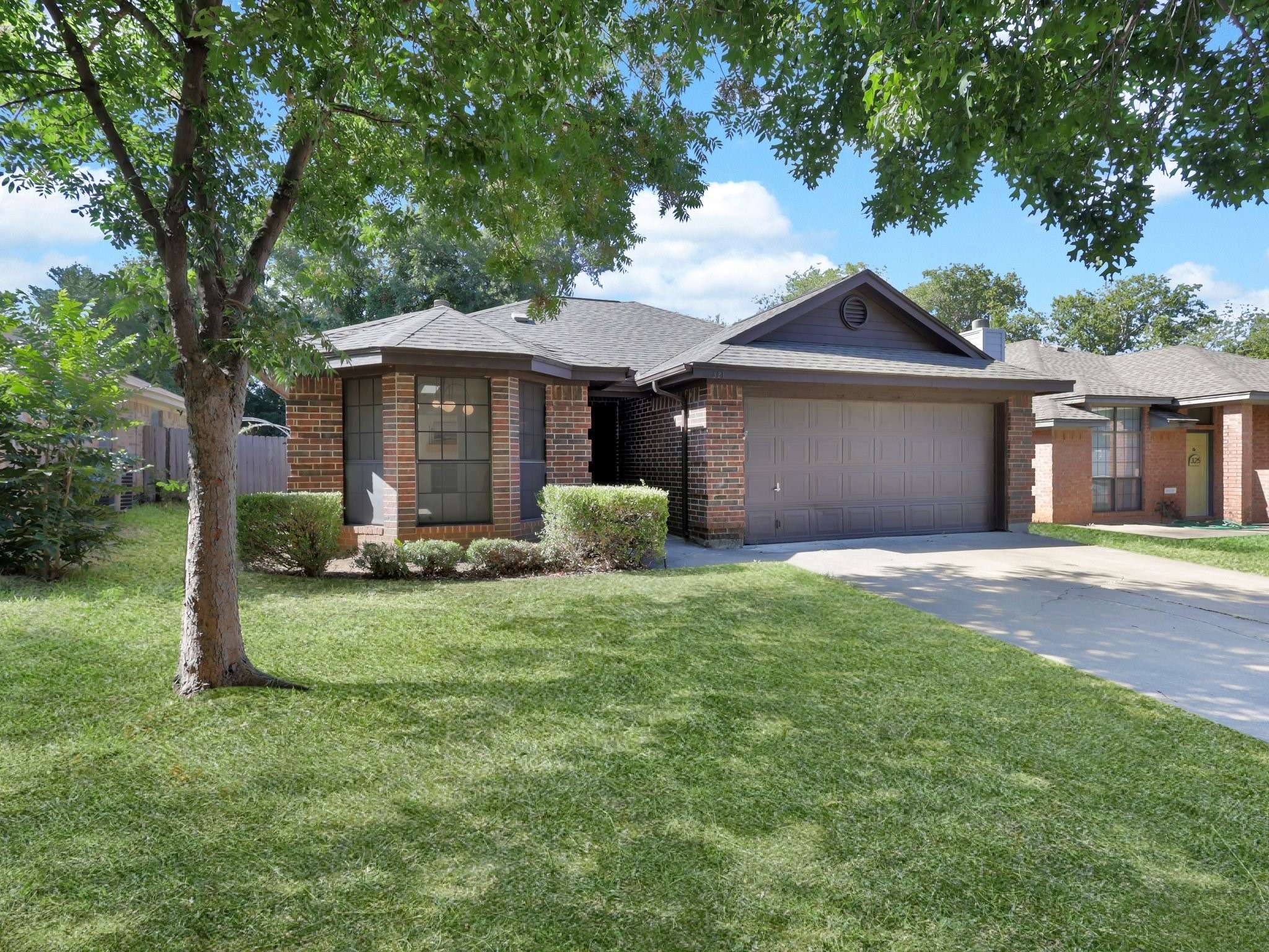 Grapevine, TX 76051,321 Banyan DR