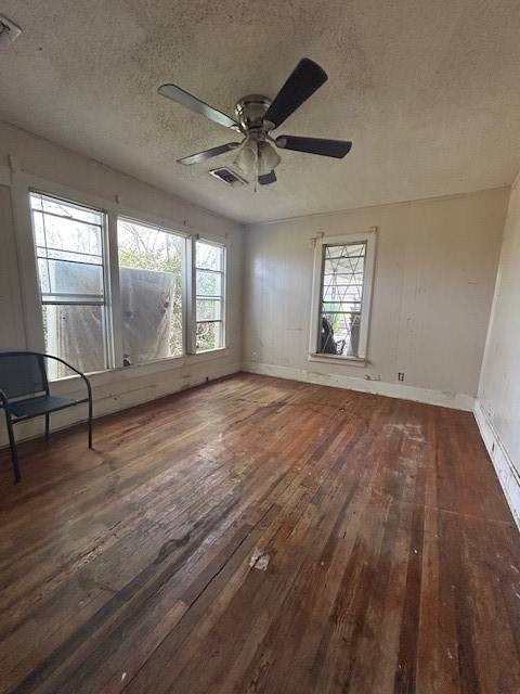 Whitewright, TX 75491,507 W Locust ST