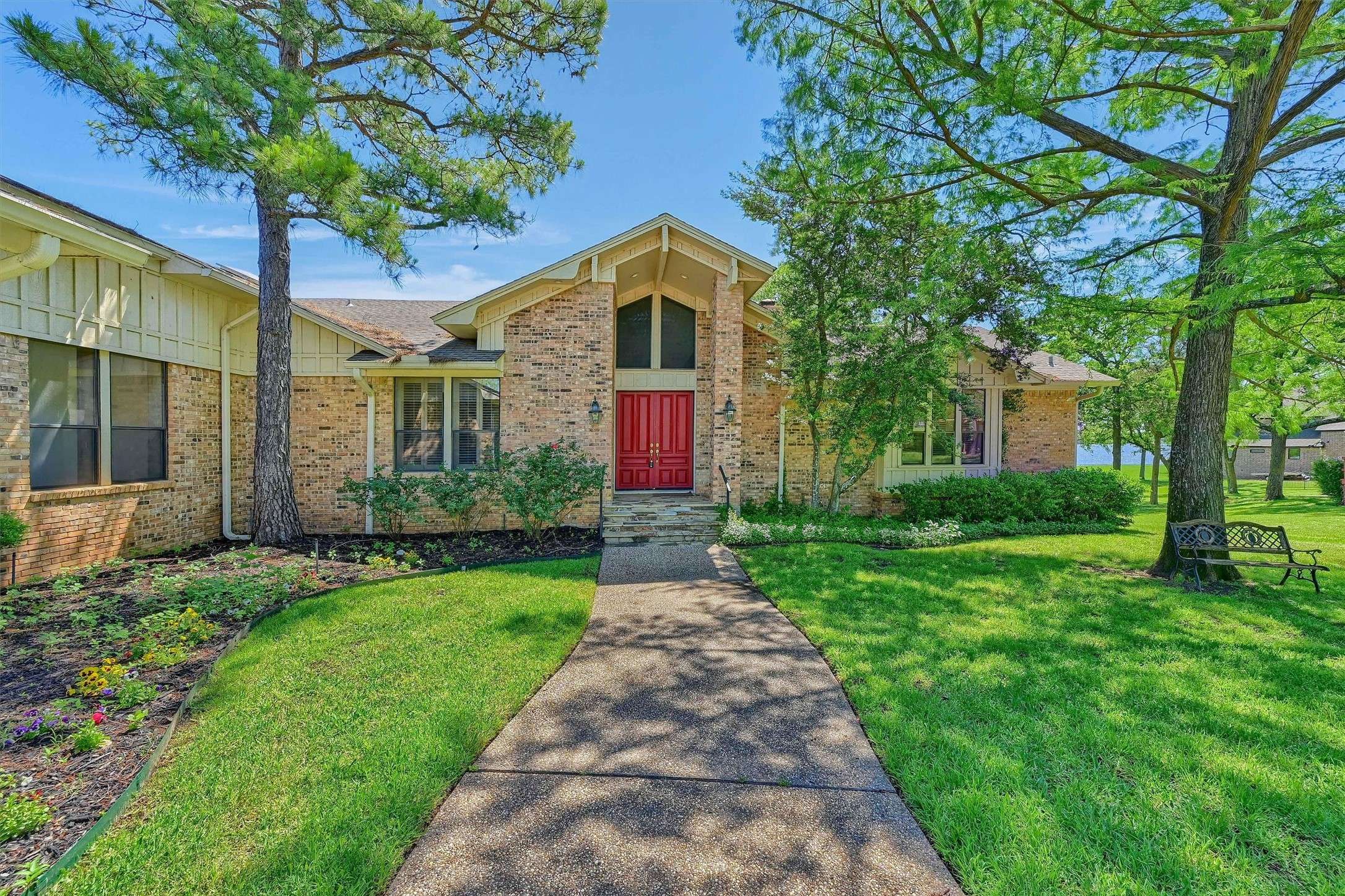 Lake Kiowa, TX 76240,101 Cheyenne DR