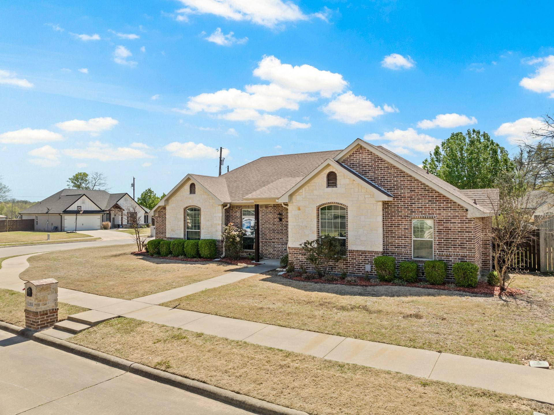 Sulphur Springs, TX 75482,612 Austin Acres