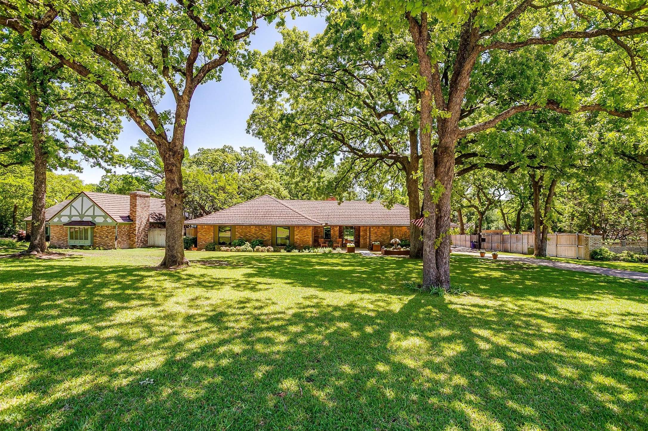 Azle, TX 76020,332 Driftwood CT