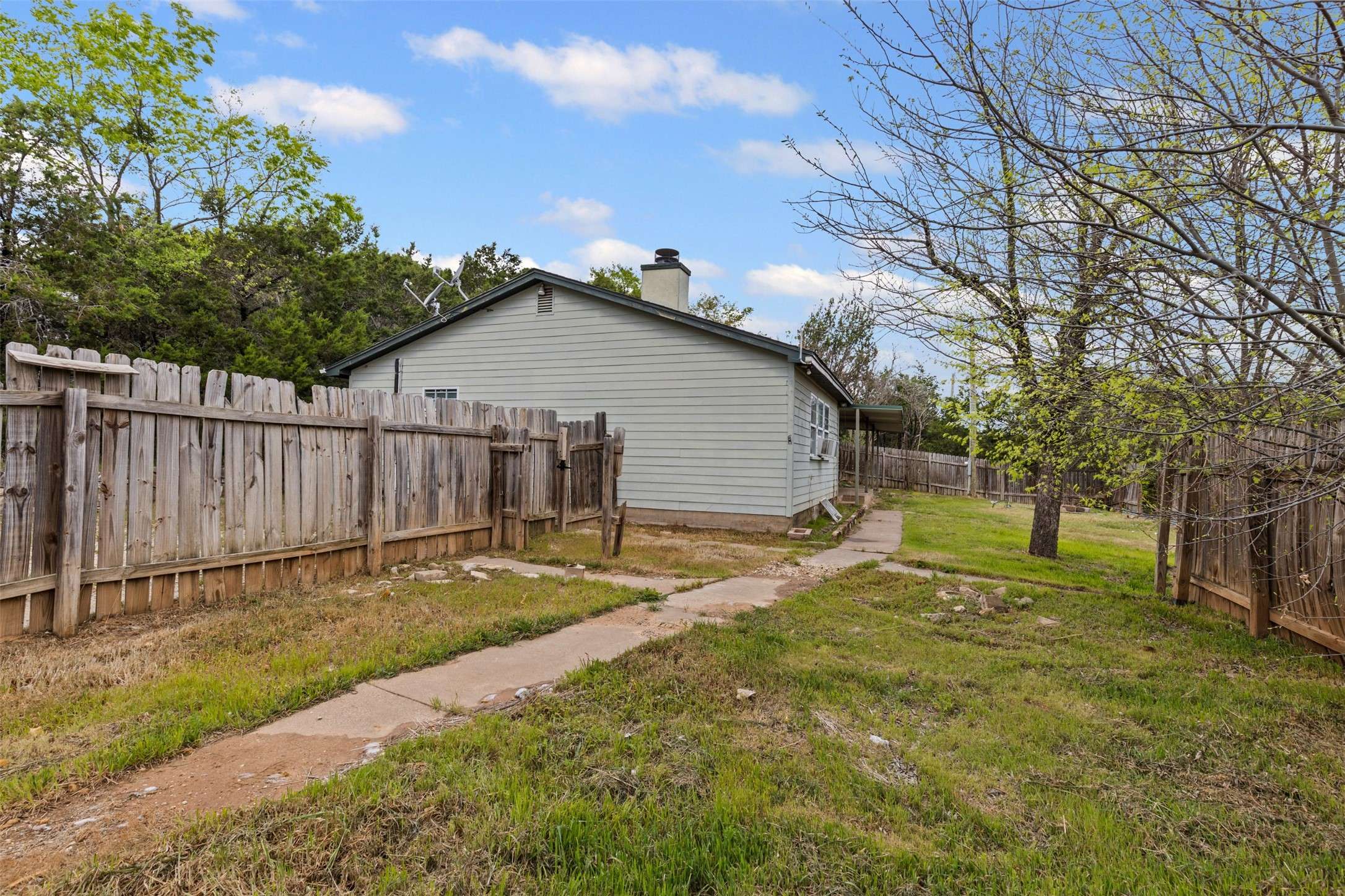 Granbury, TX 76048,820 Blackfoot CT