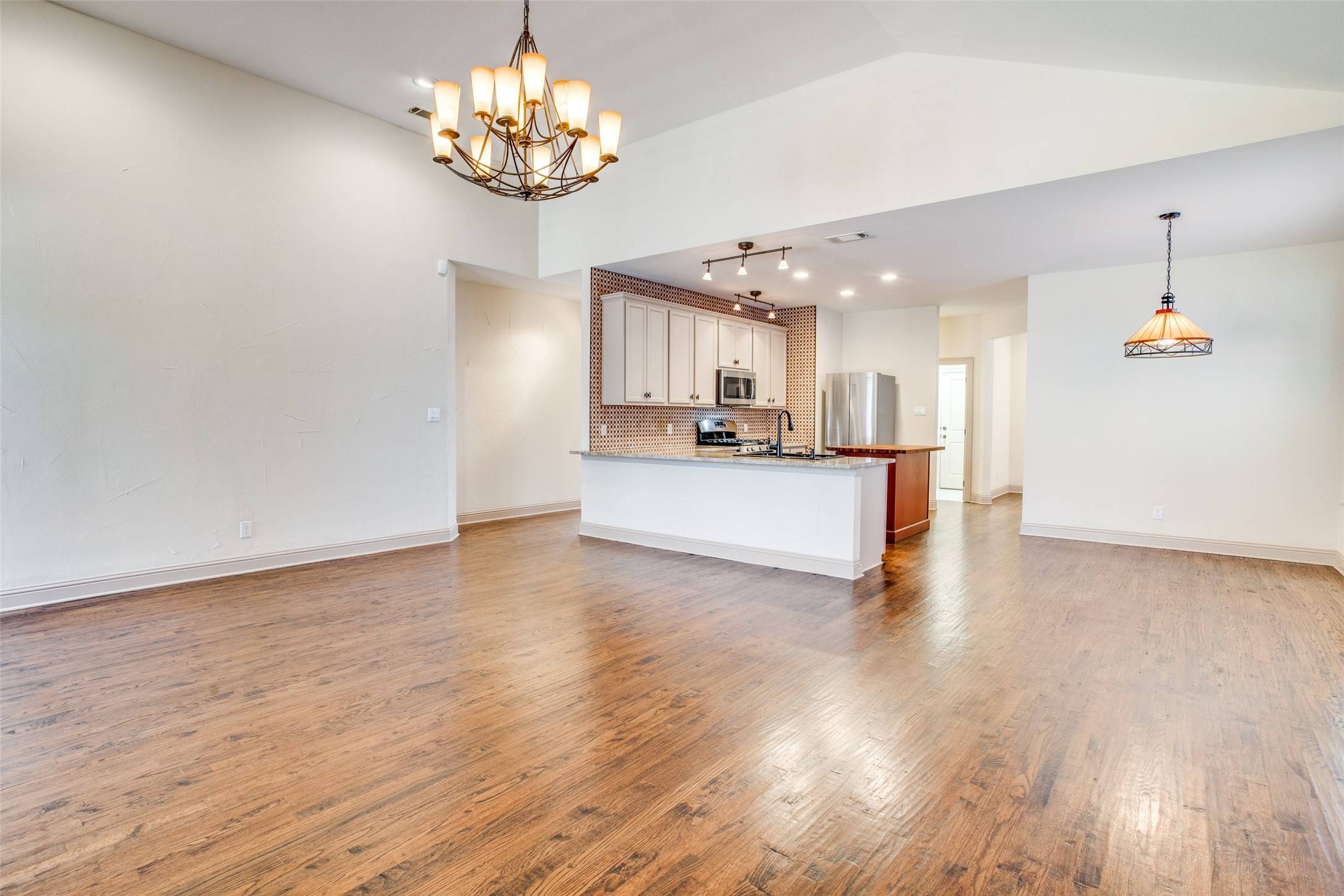 Dallas, TX 75218,8711 San Leandro DR