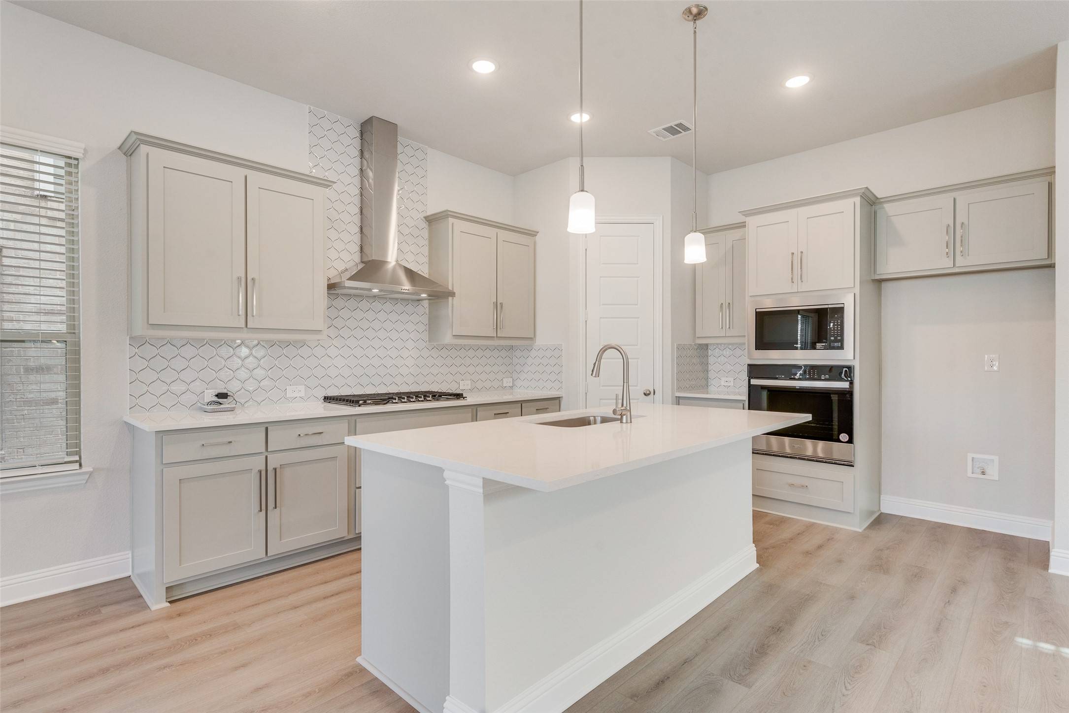 Rowlett, TX 75088,7121 Daytona Mews