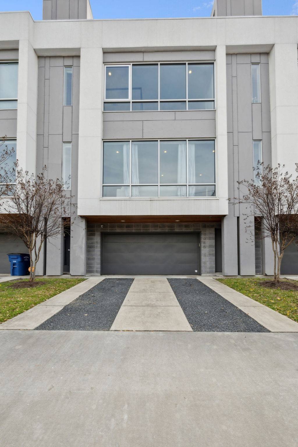 Dallas, TX 75206,4980 Fuqua ST