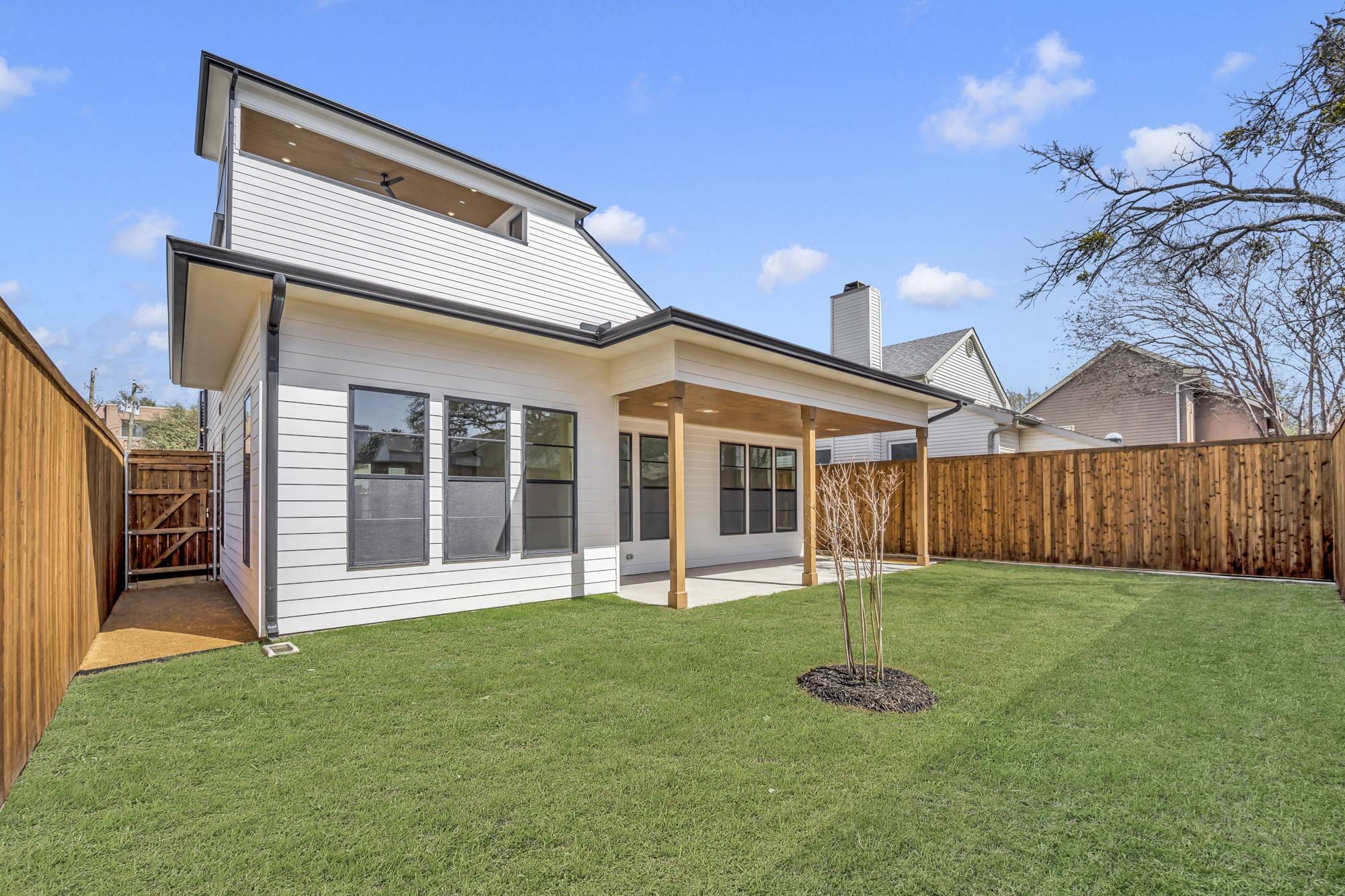 Dallas, TX 75204,1517 Pecos ST