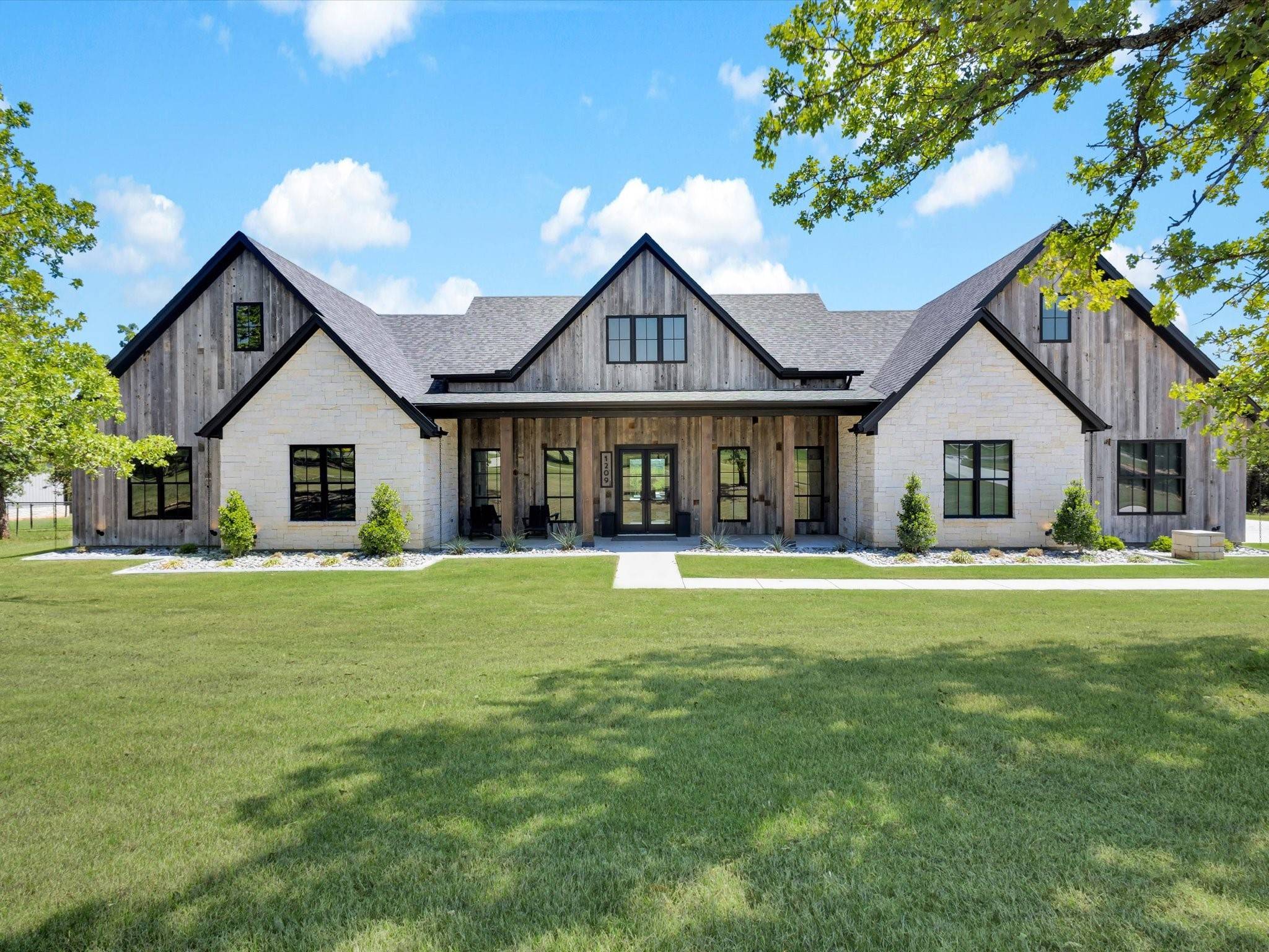 Weatherford, TX 76087,1209 Eagles Bluff DR