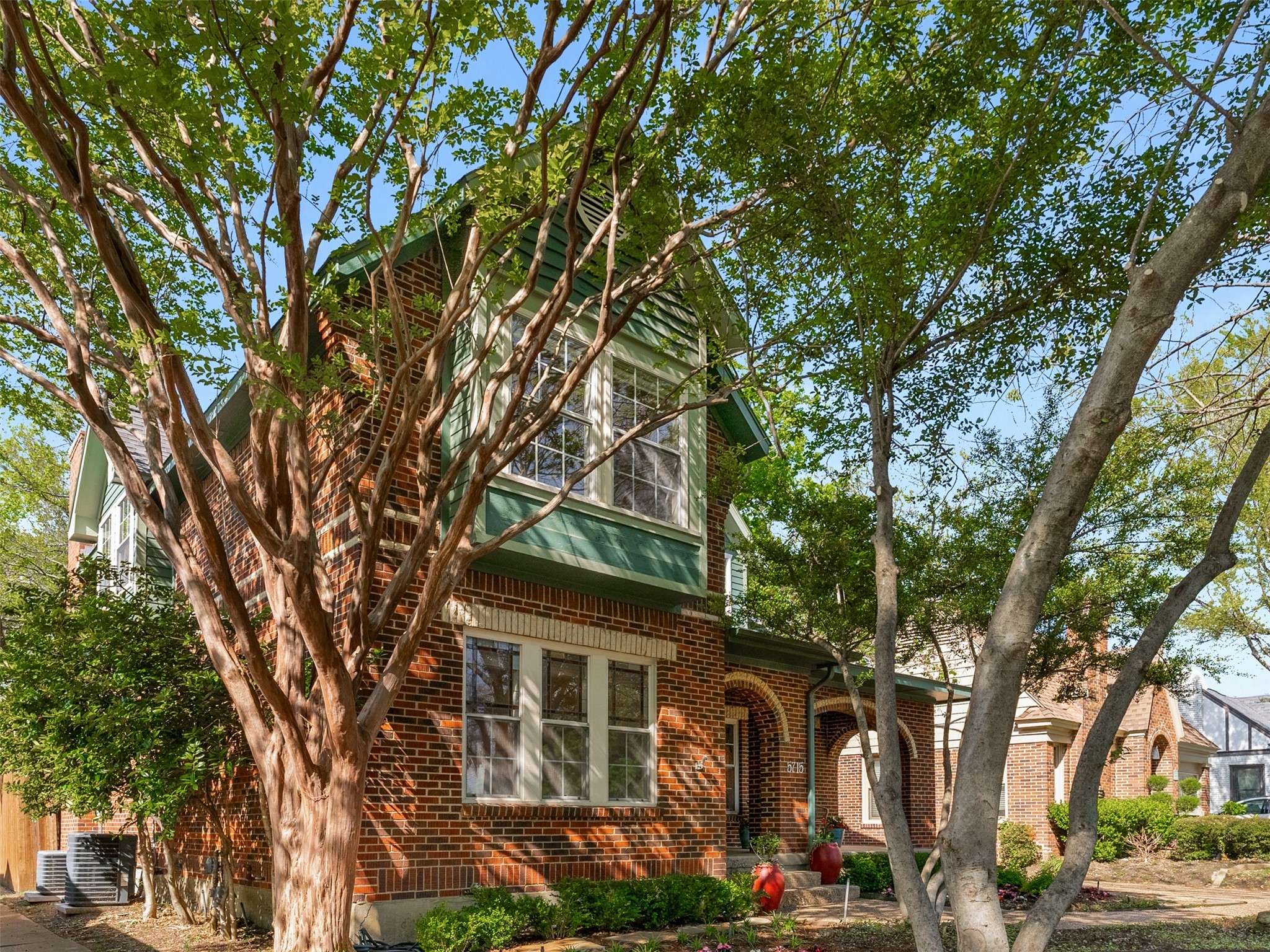 Dallas, TX 75206,5715 Vanderbilt AVE