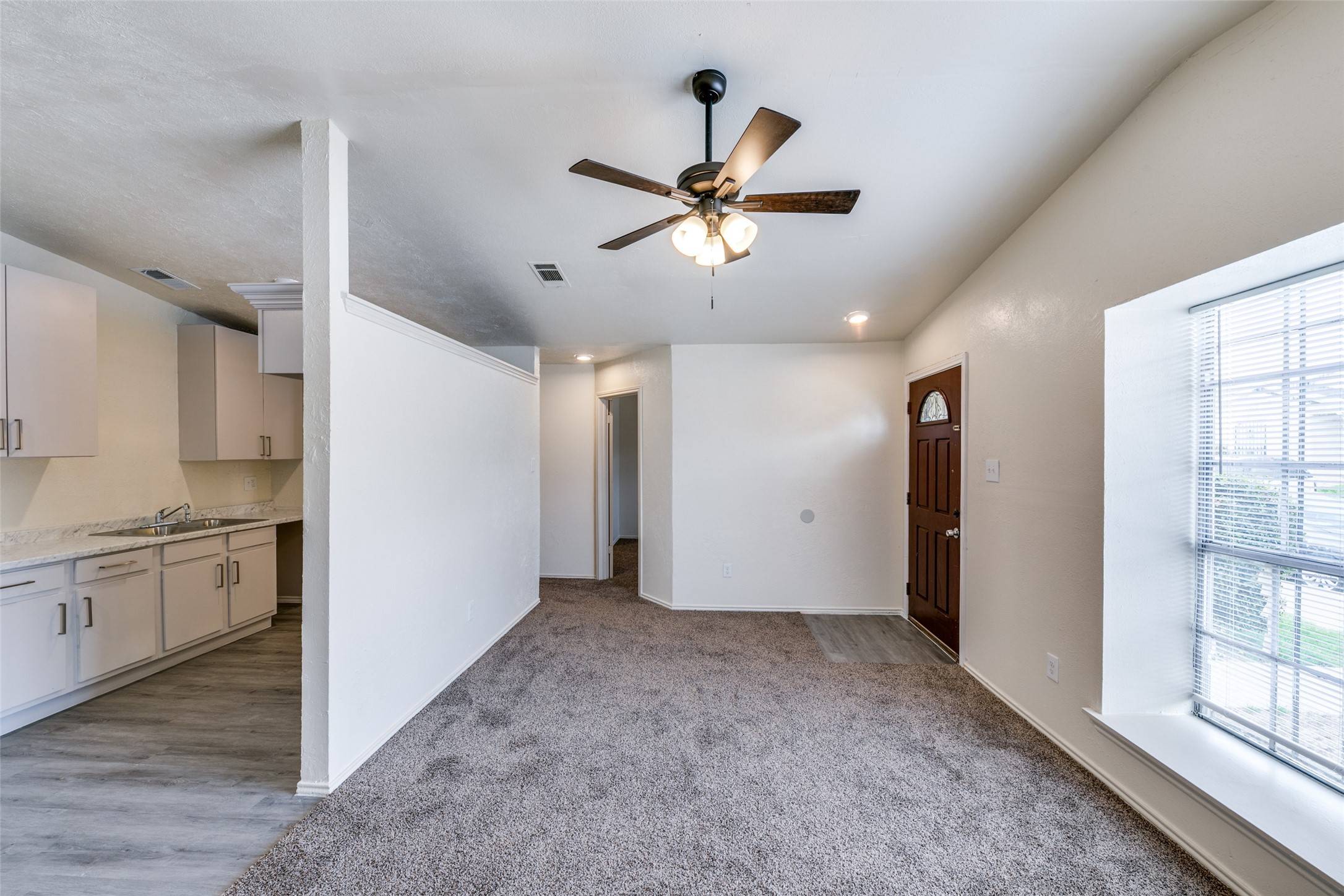 Dallas, TX 75217,9912 Hustead ST