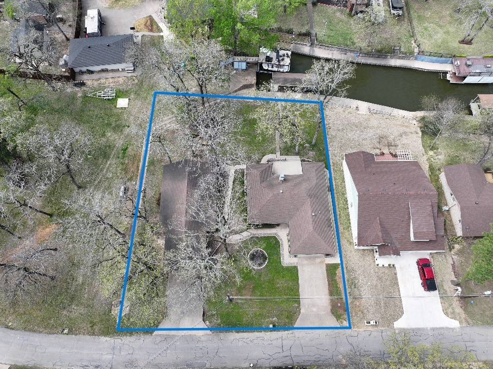 Trinidad, TX 75163,215 Lakeview DR