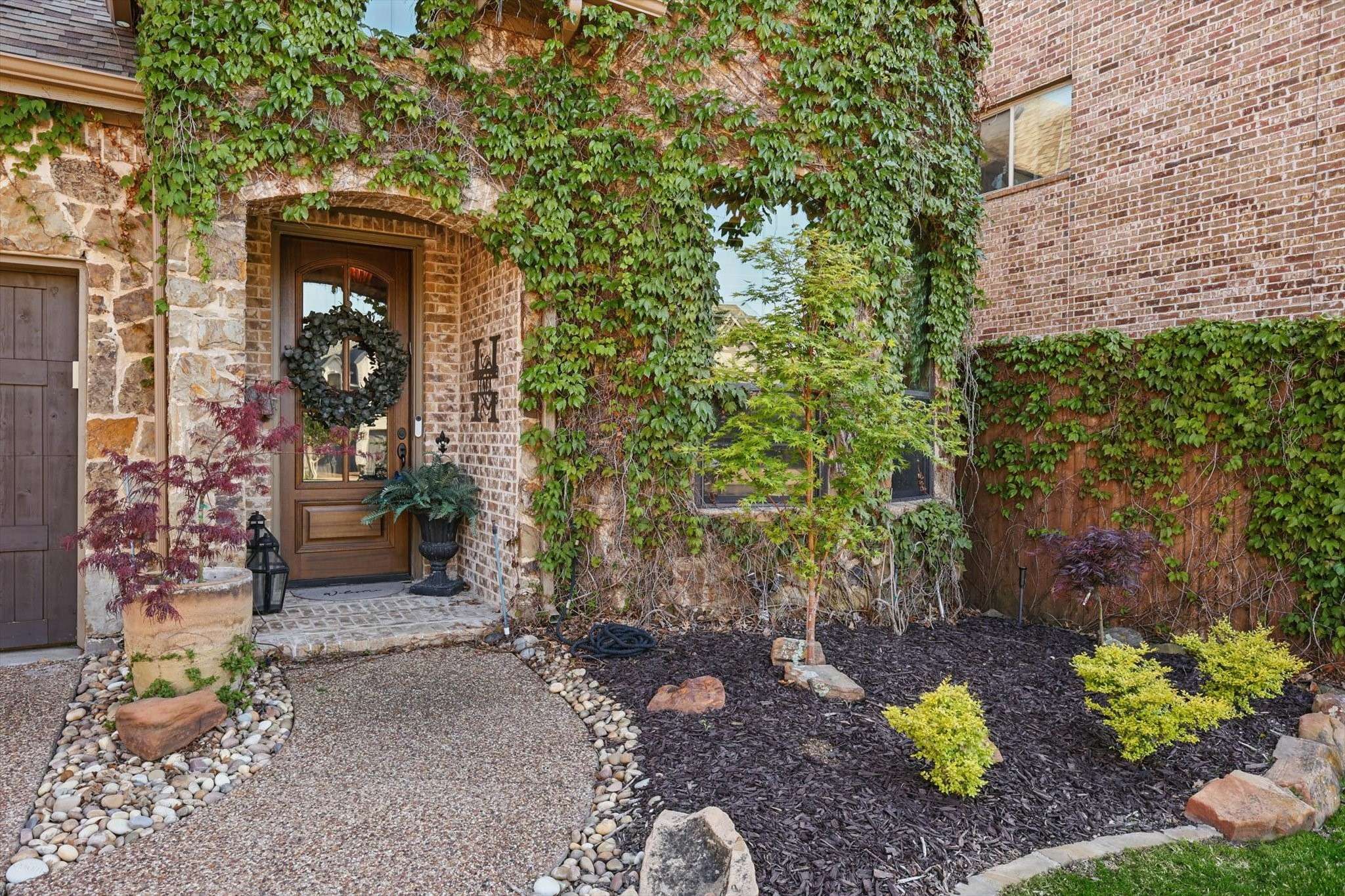 Plano, TX 75024,7008 Redstone LN